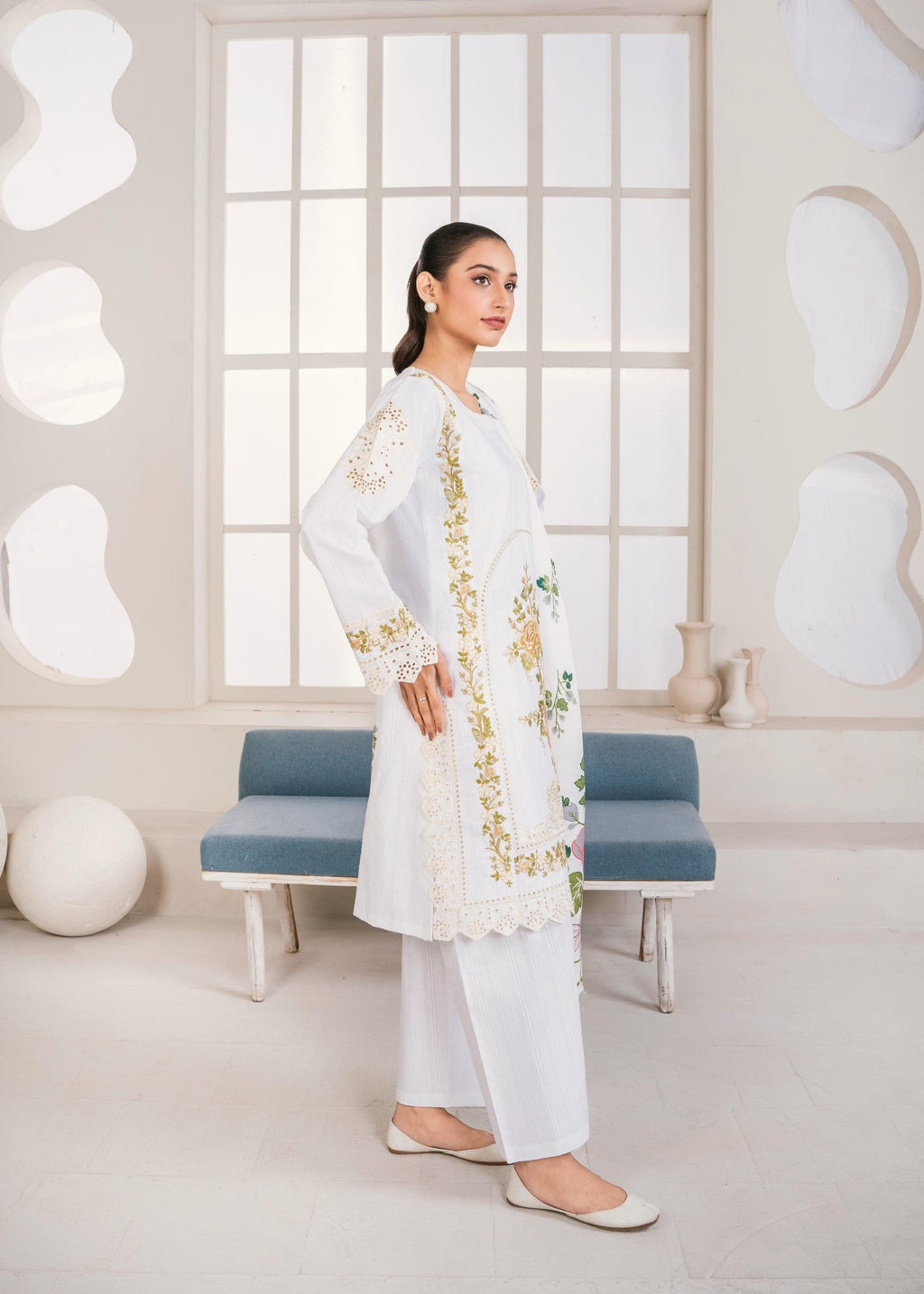 Fatima Noor’s Bi 004 3 Women 3pcs