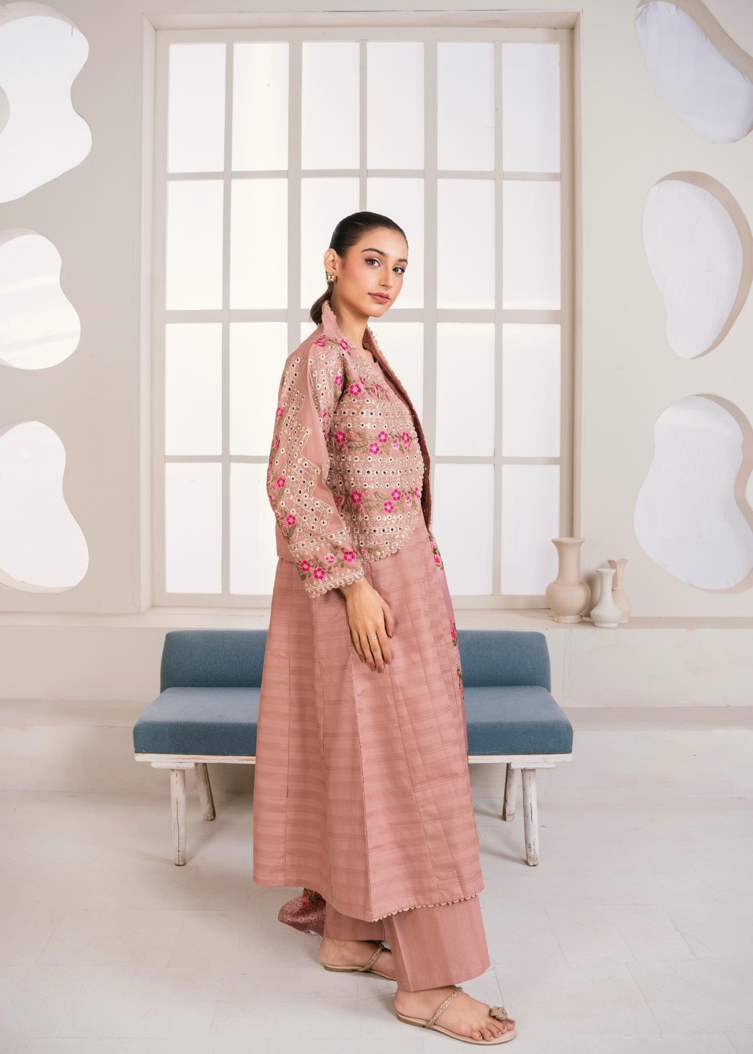 Fatima Noor’s Bi 005 5 Women 4pcs