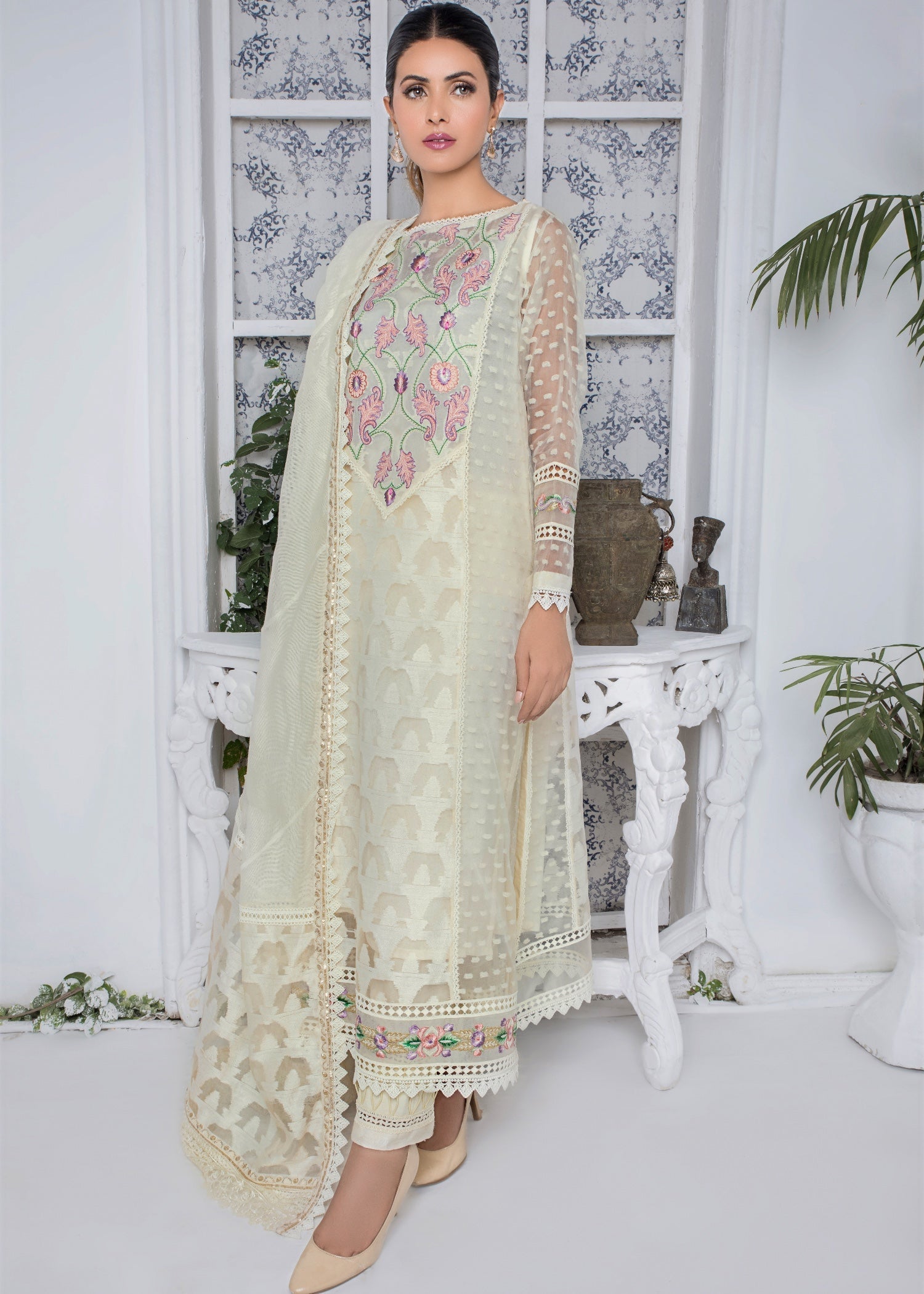 Ridah Naeem Ivory Blossom Women 2pcs