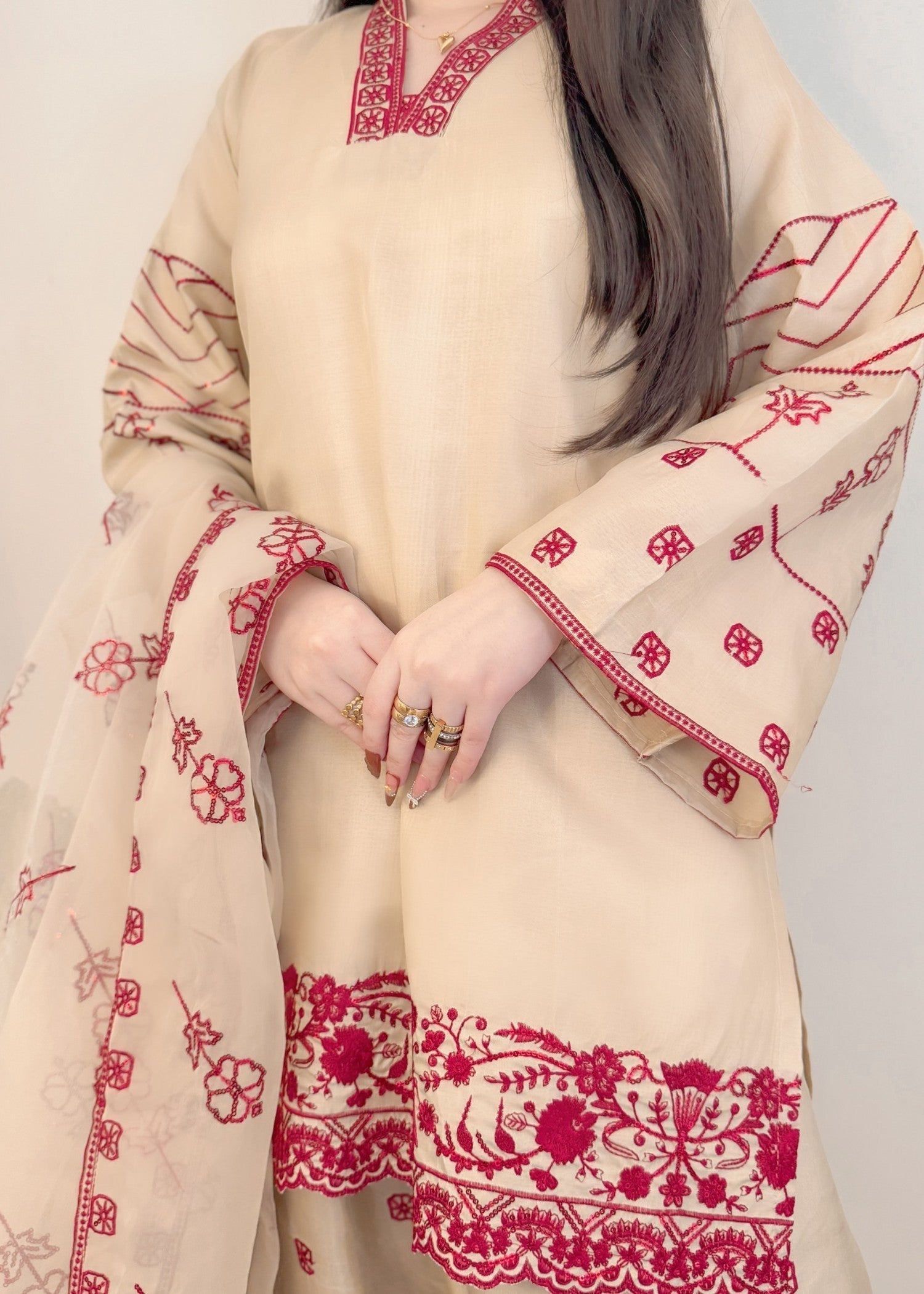 Aster Farshi Shalwar Glamour Bloom Women 3pcs