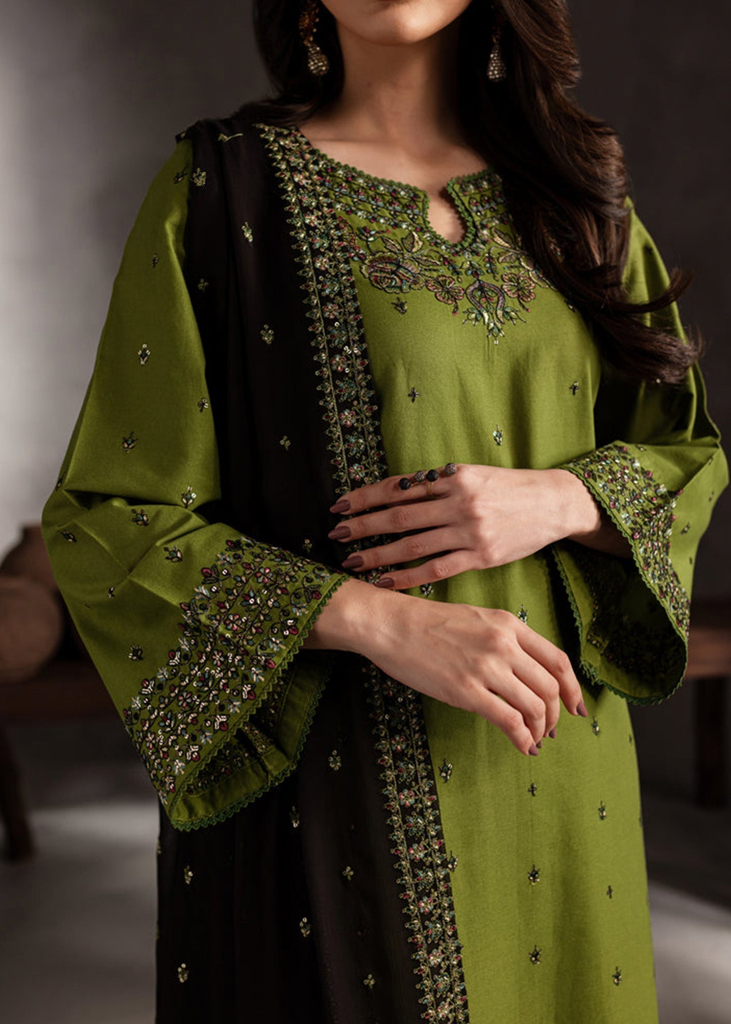 Chaudhary Arts Ezzah Lawn Embroidered dress Women 3pcs