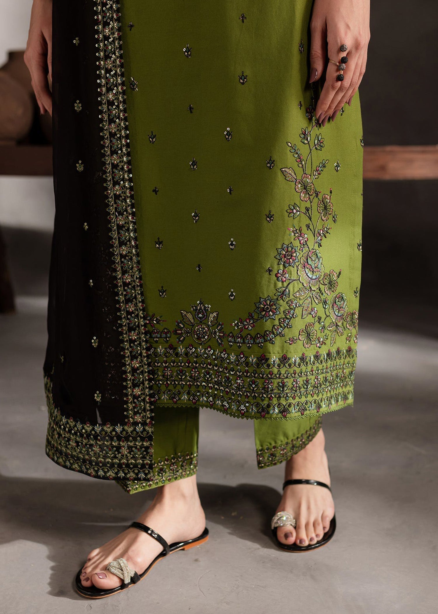 Chaudhary Arts Ezzah Lawn Embroidered dress Women 3pcs