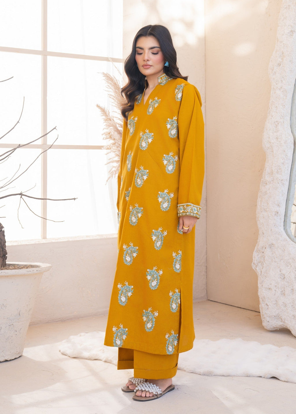 Mannat Auri Women 2pcs