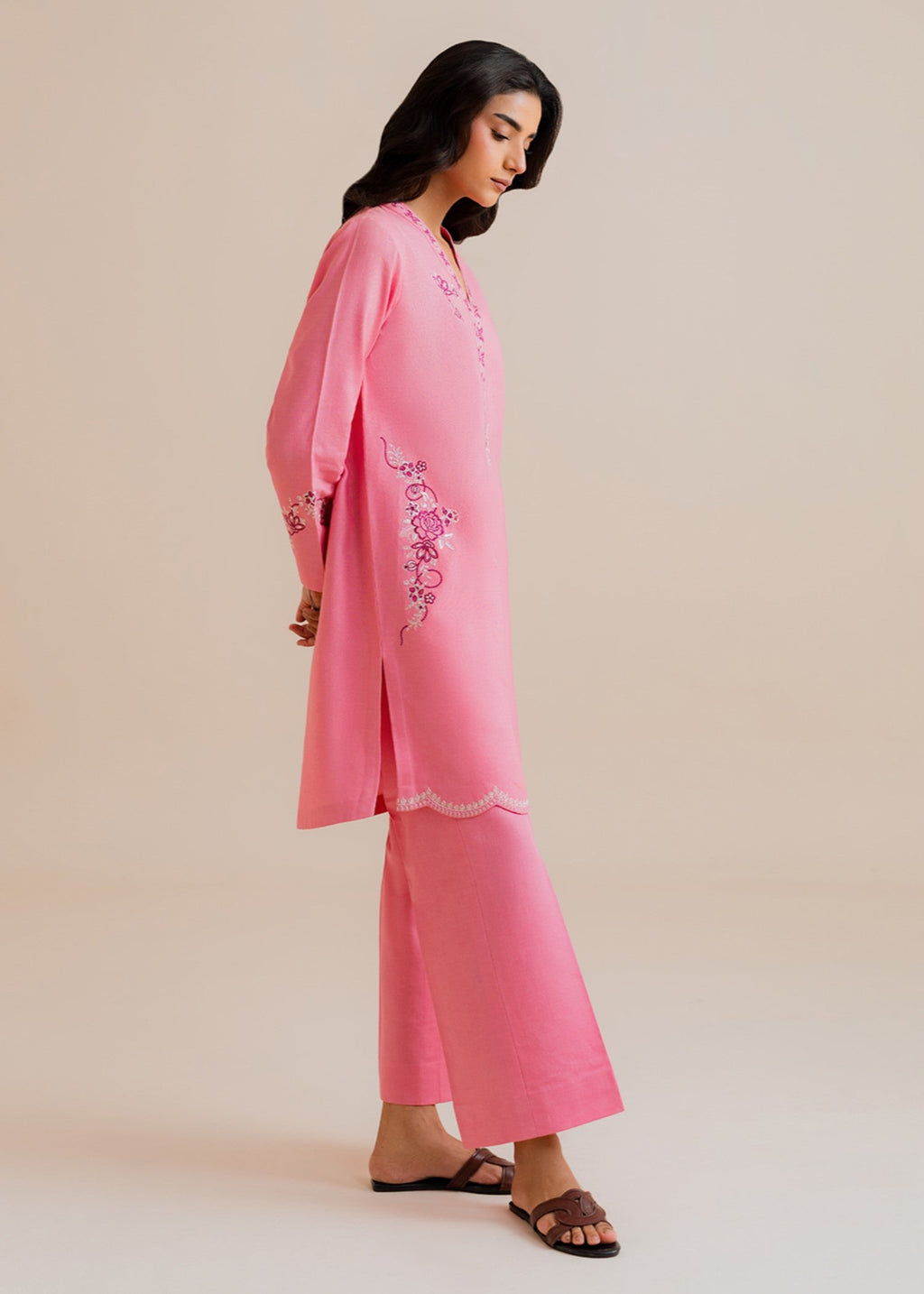 Kiara Lire– Embroidered Co ords Khaddar Set Women 2pcs