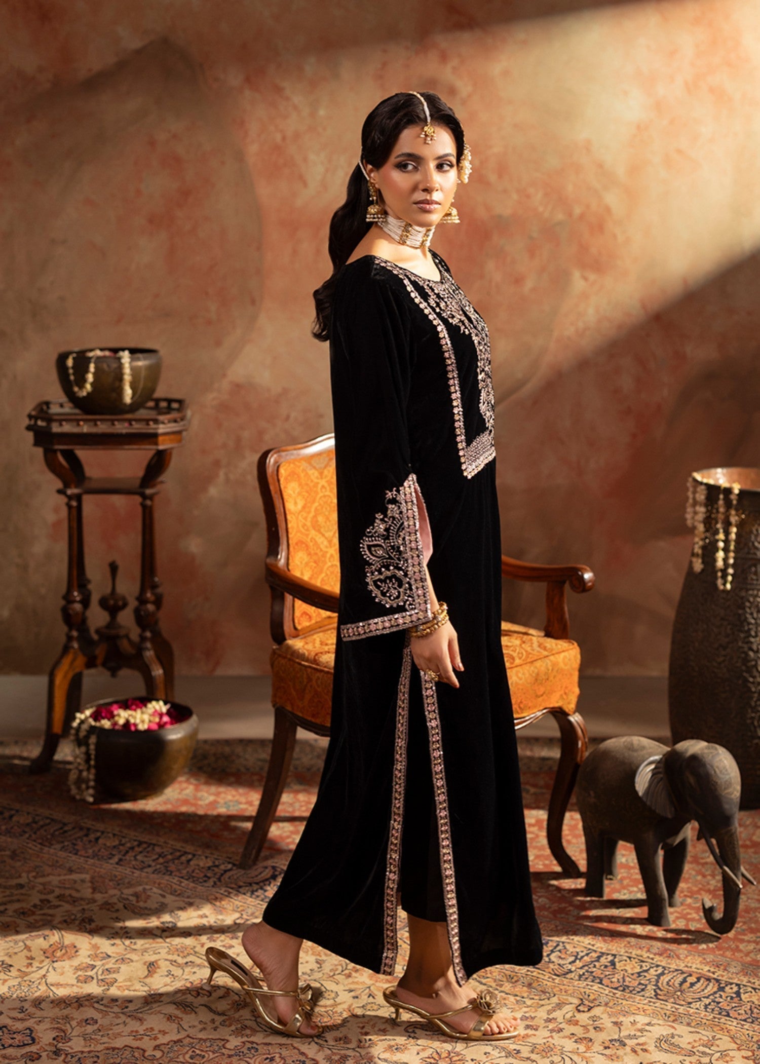 Kross Kulture Single Embroidered Velvet Shirt Women 1pcs