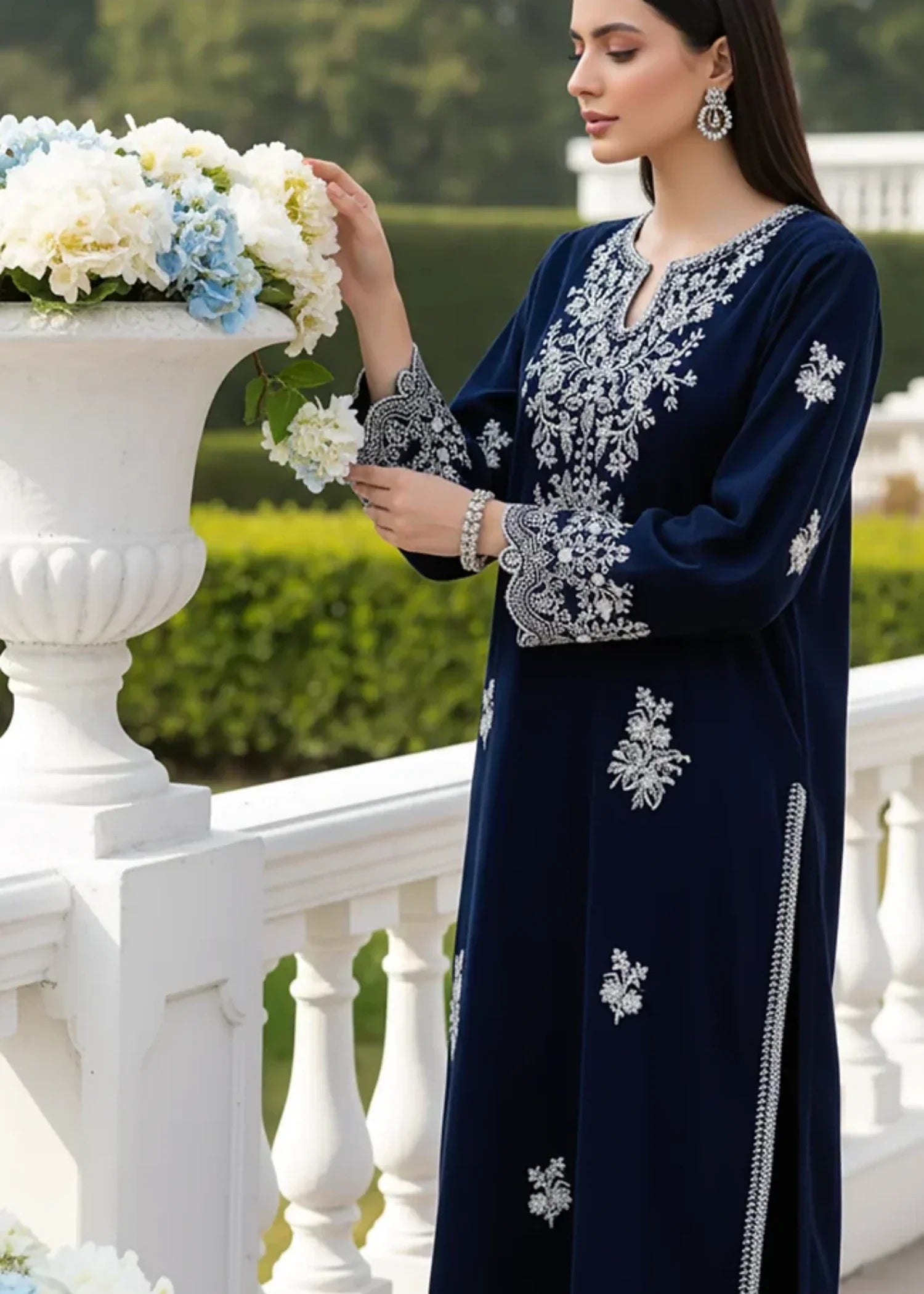 Lakhany Ready to wear Embroidered Velvet Shirt (LG IZ 0504 W EMB 1P) Women 1pcs