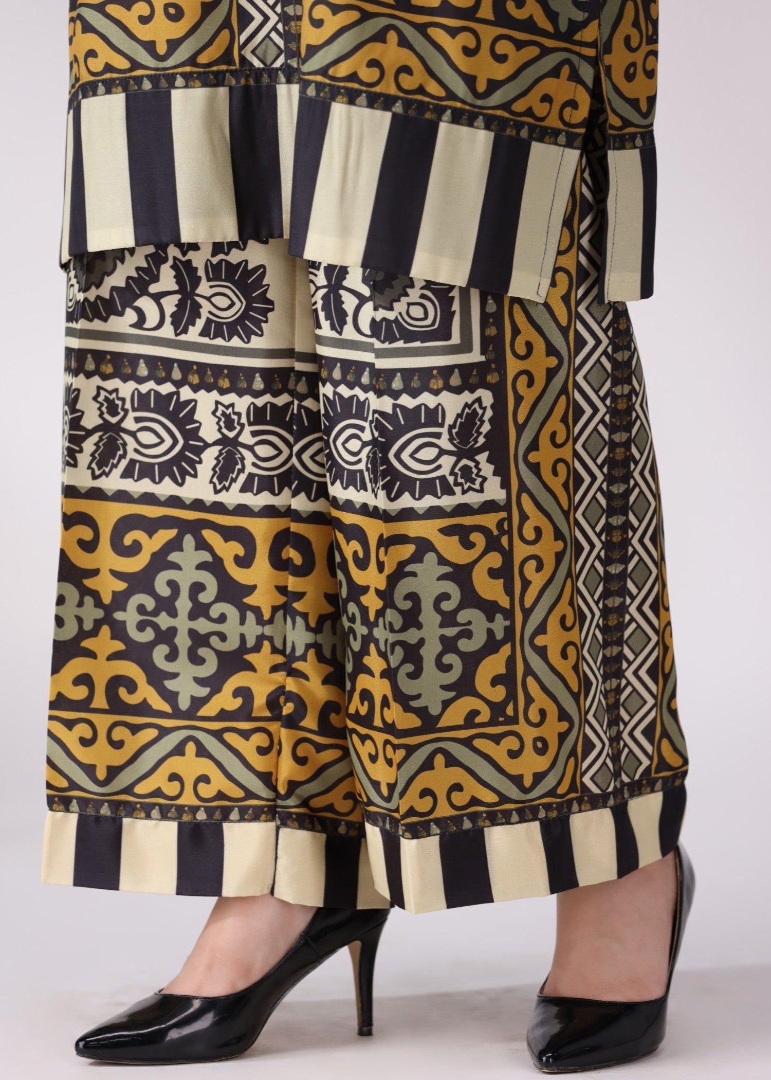 Mohagni CRP 05 STITCHED Women 2pcs