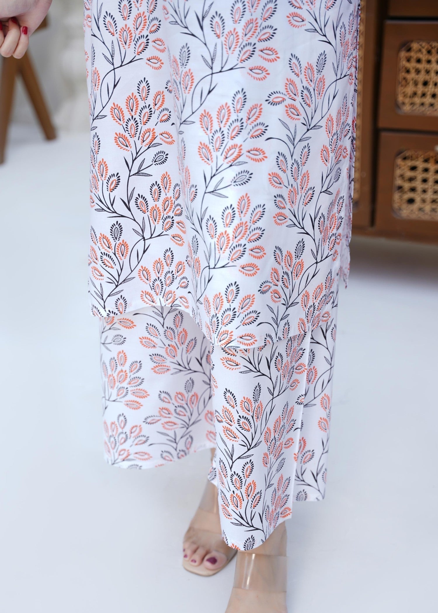 Chaudhary Arts Eden white Women 2pcs