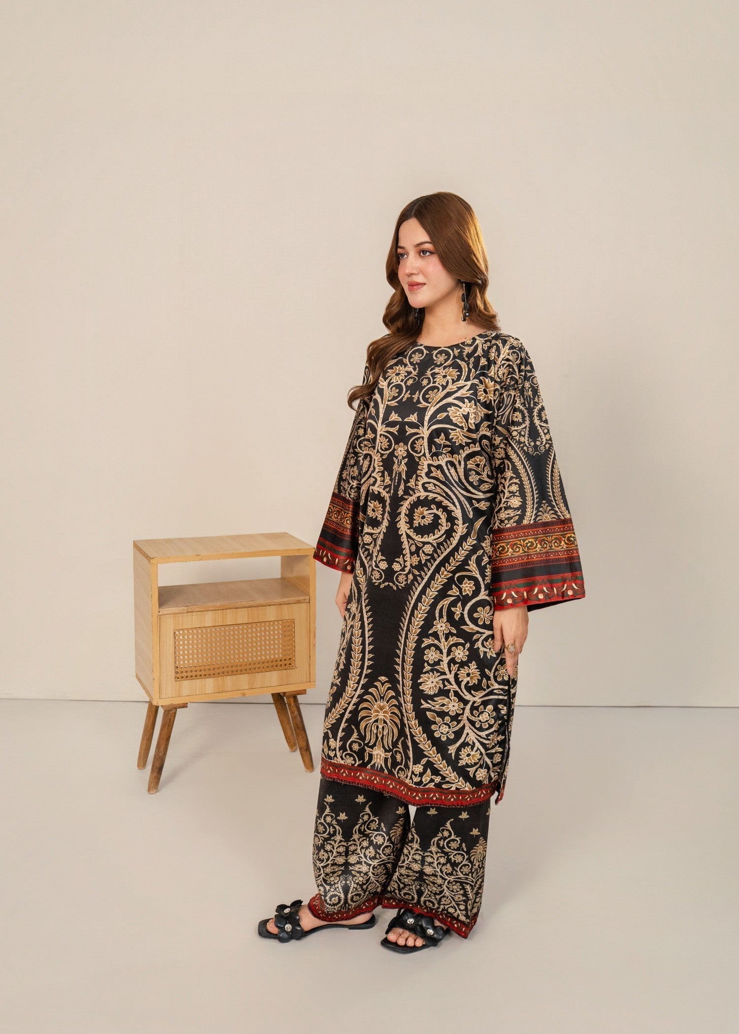 Stylish Collection BLACK BLOOM Women 2pcs