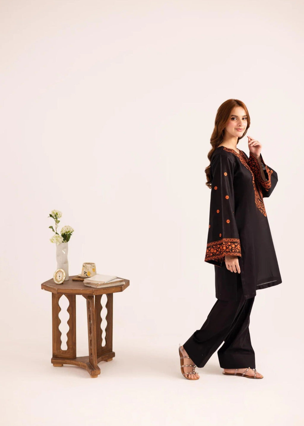 Zeenat & Zoha Noir Leaf Women 2pcs