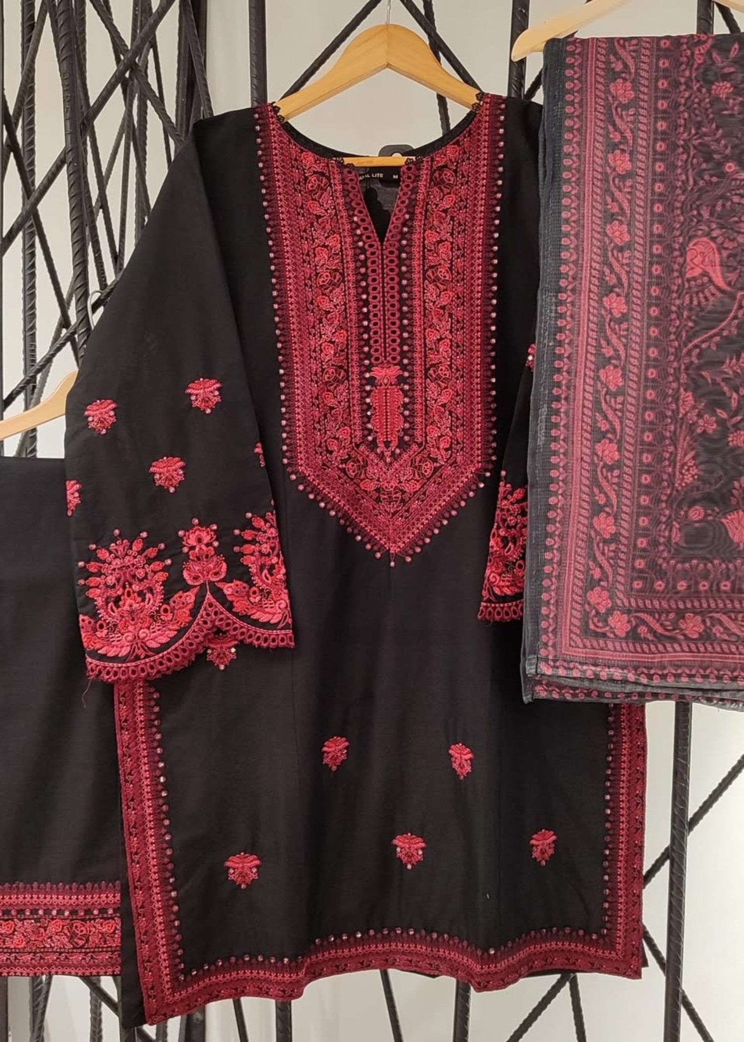 Rosyribbons Ember Dusk Stitched Women 3pcs