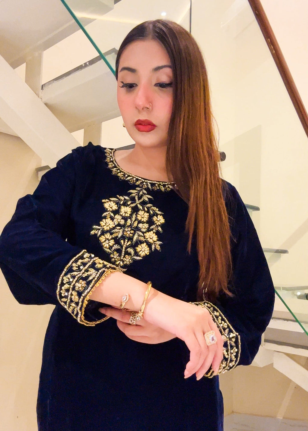 Laal Clothing Velvet V 05 Women 2pcs