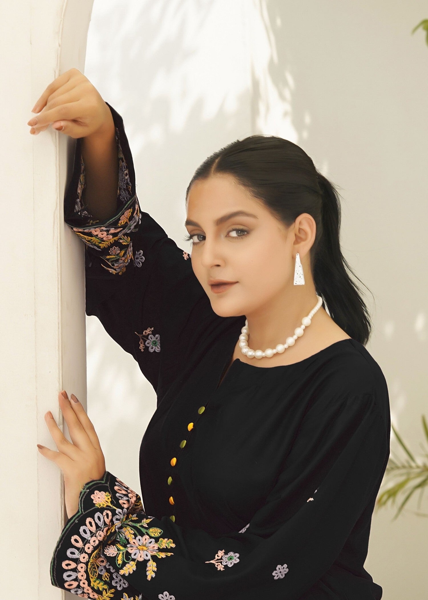 Hamna Kalim HUMA black Women 2pcs