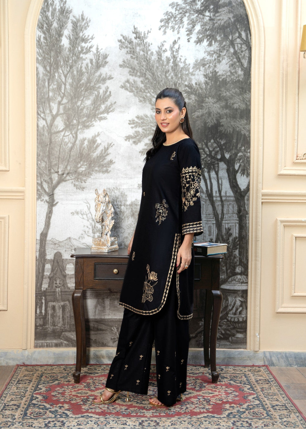 Fabric Garden Noir Luxe EMB Women 2pcs