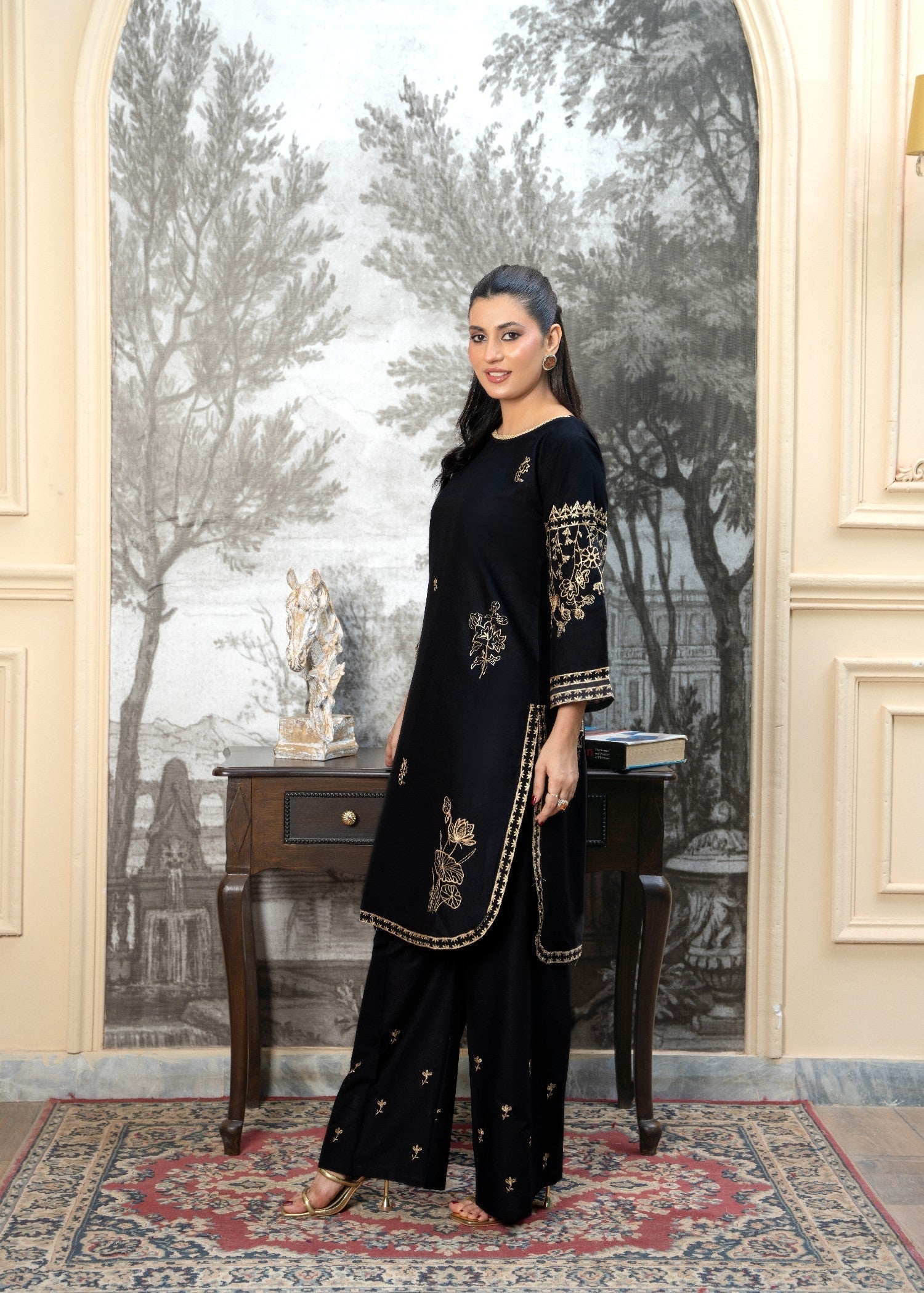 Fabric Garden Noir Luxe EMB Women 2pcs