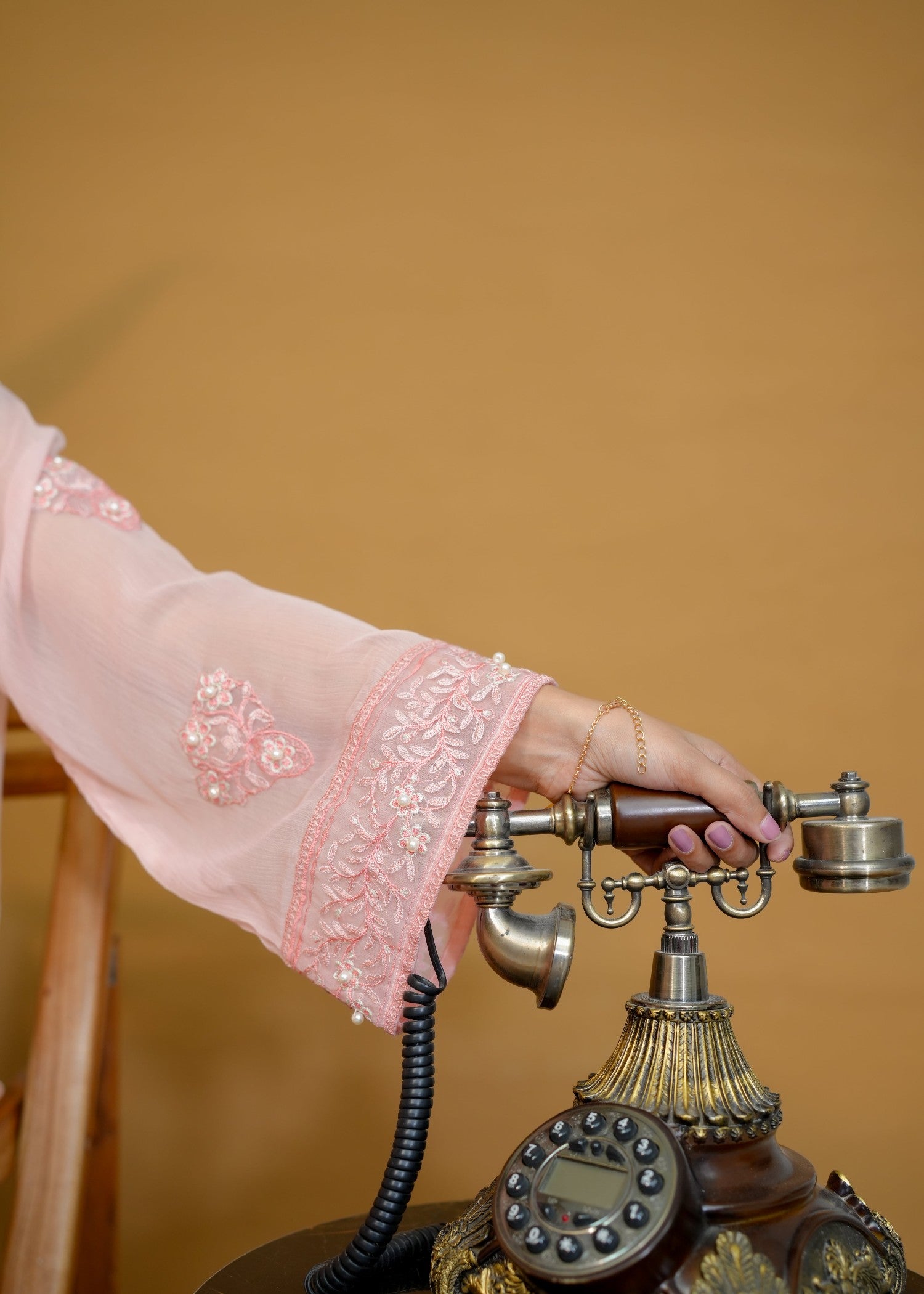 Pretbee Peach Embroidered chiffon Women 3pcs