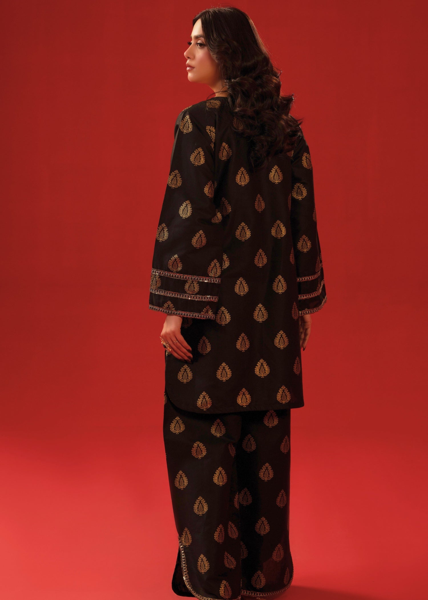 Zeenat & Zoha Black Pearl Women 2pcs