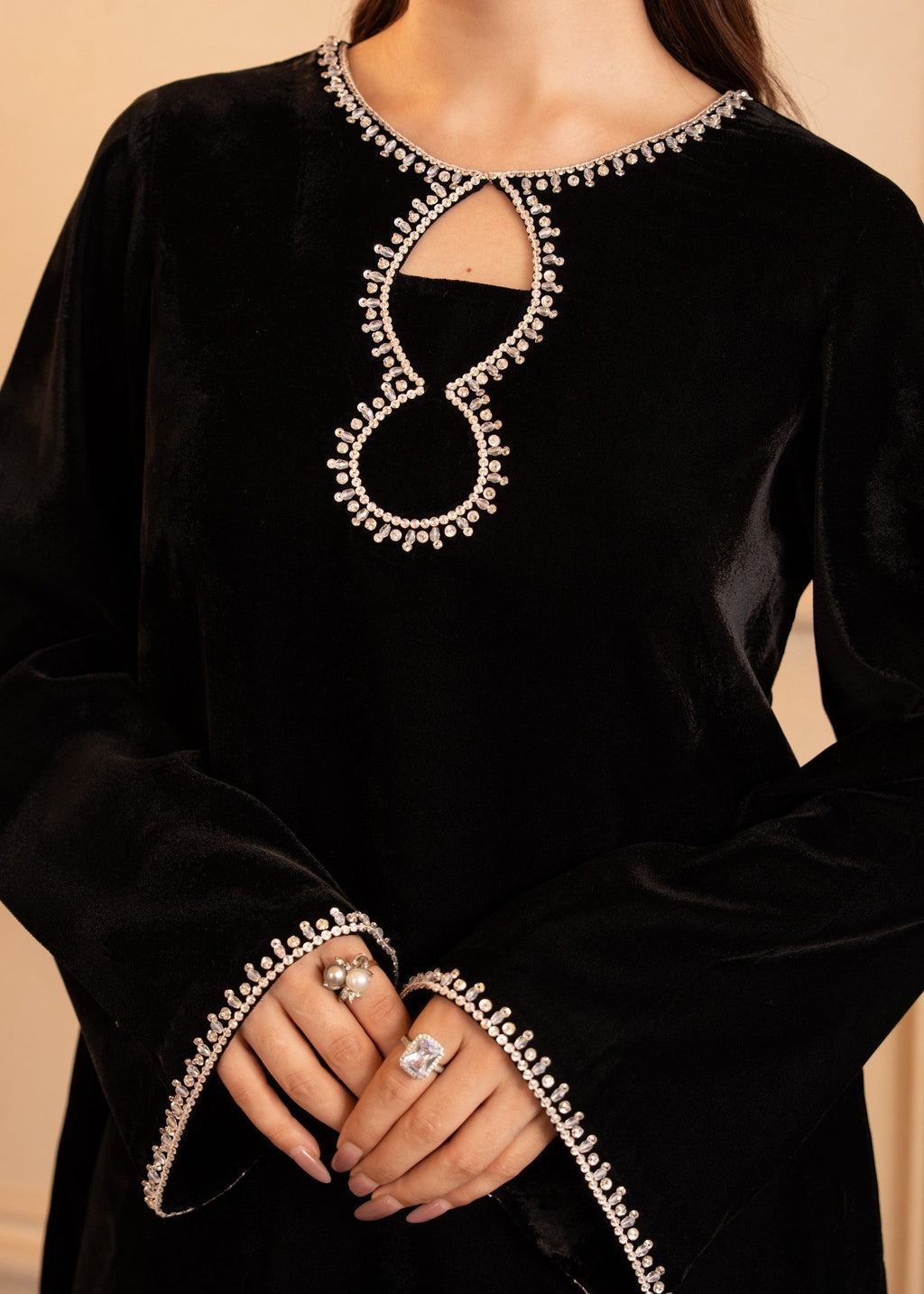 Fozia Khalid NOIR GLEAM Women 2pcs