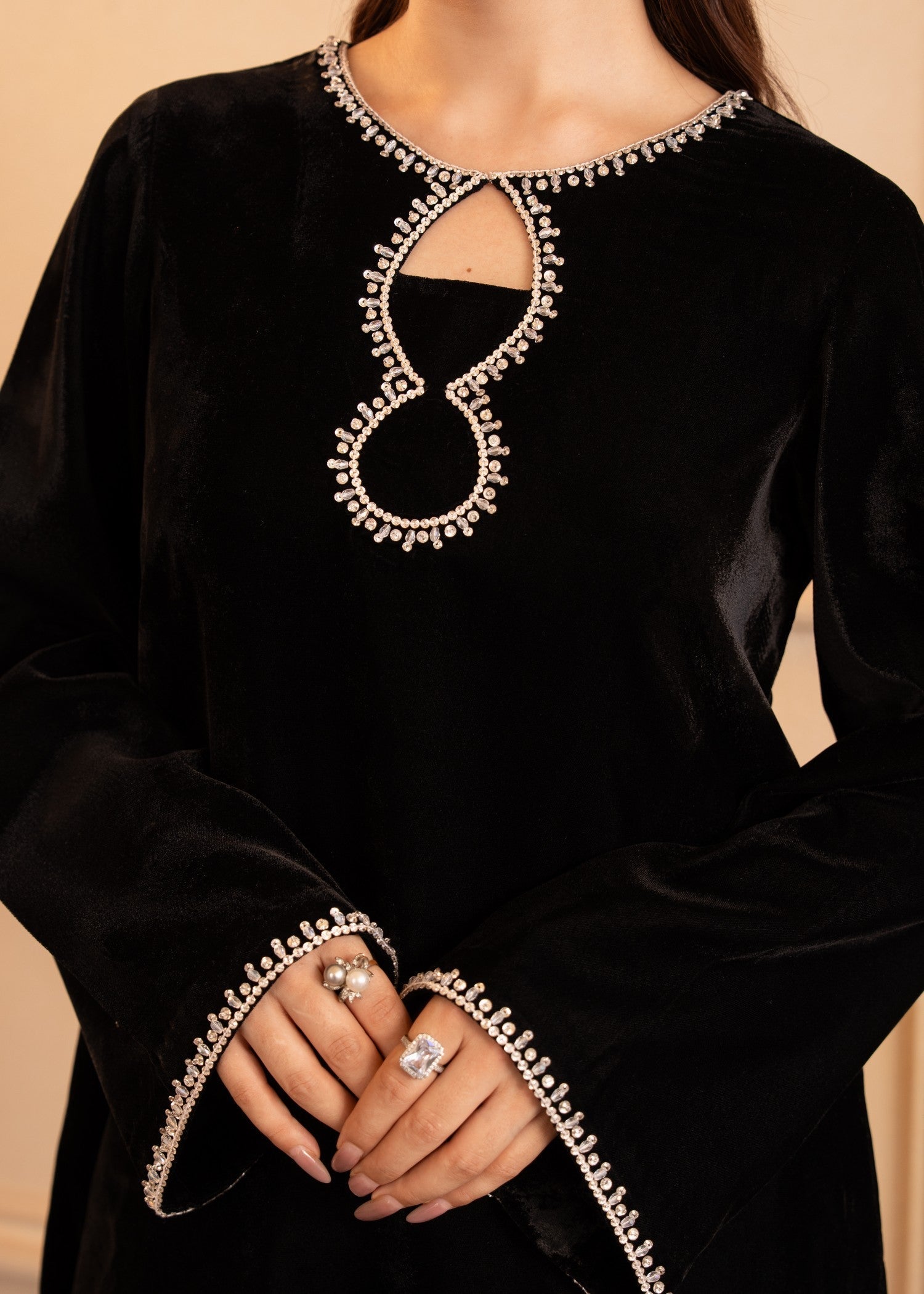 Fozia Khalid NOIR GLEAM Women 2pcs