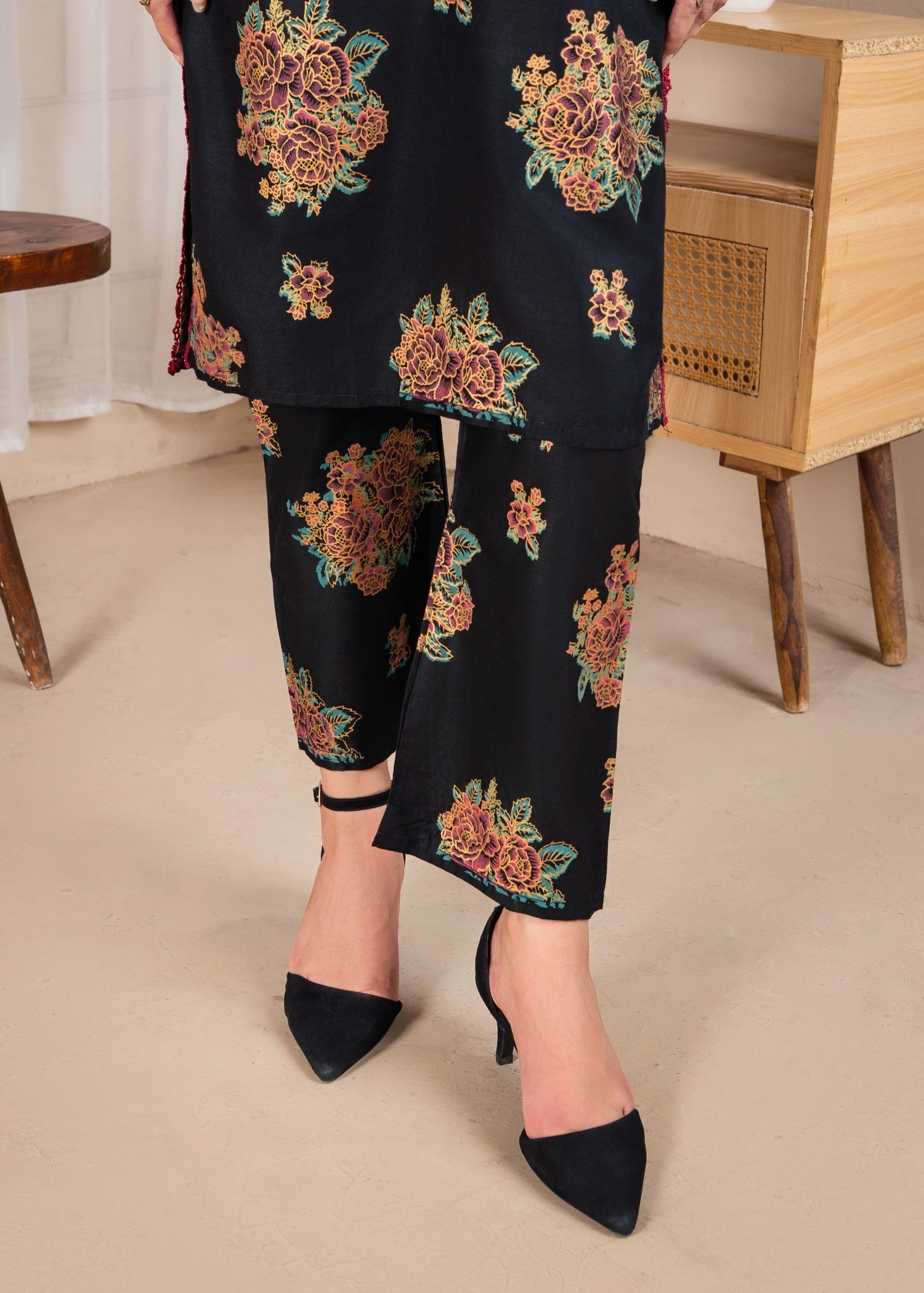 Gulposh Ghulabo (Printed ) Black Women 2pcs