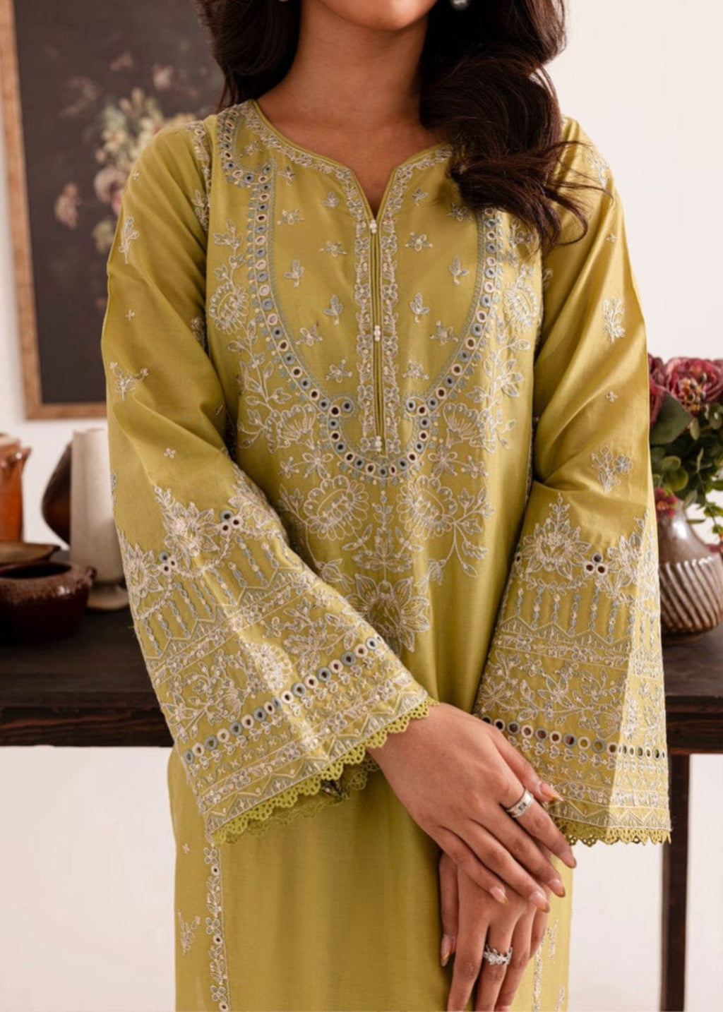 Shehroz Fashion Rang e Naz lawn embroidery suit Women 2pcs