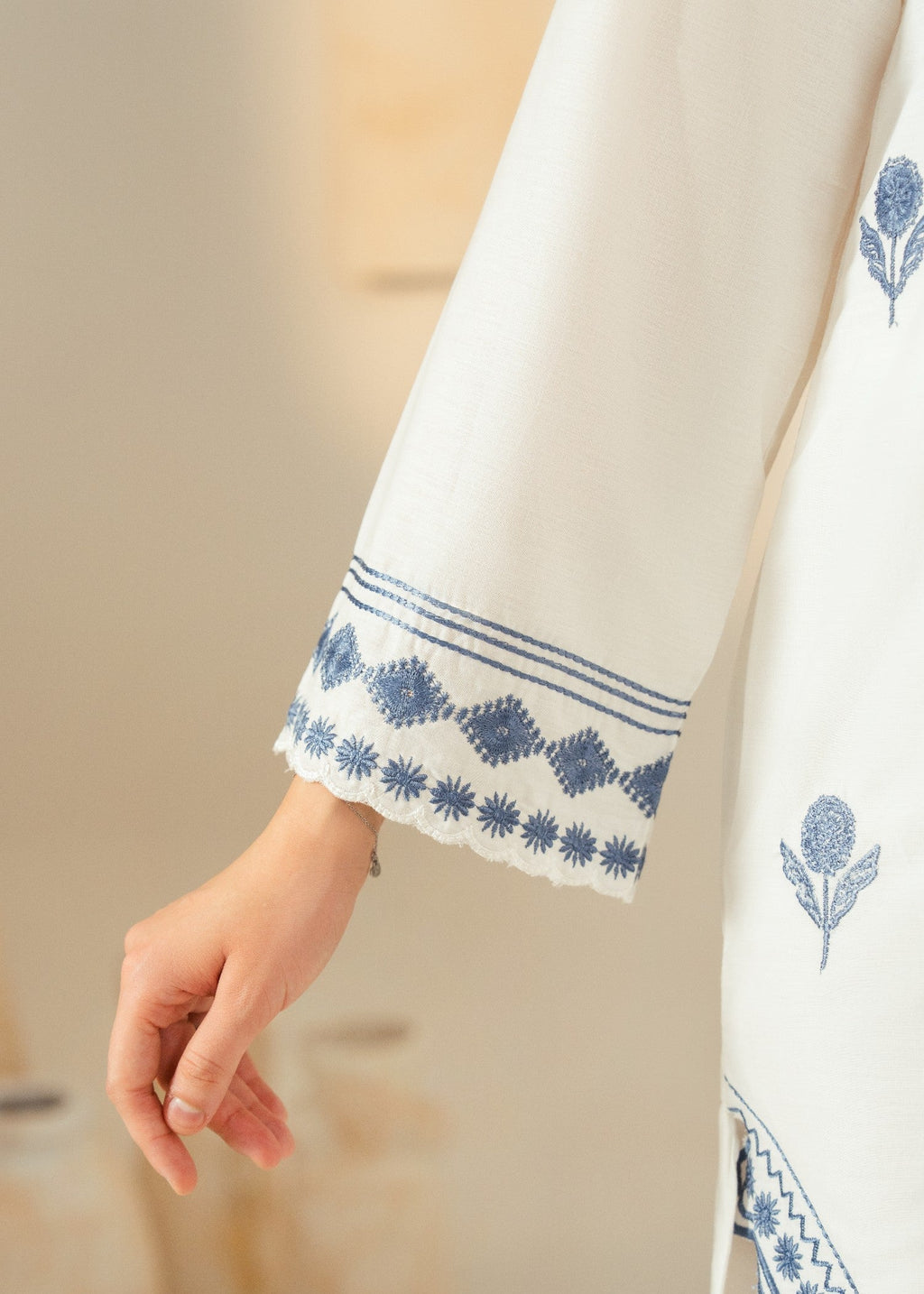 Chaudhary Arts Nayra Embroidered Women 2pcs