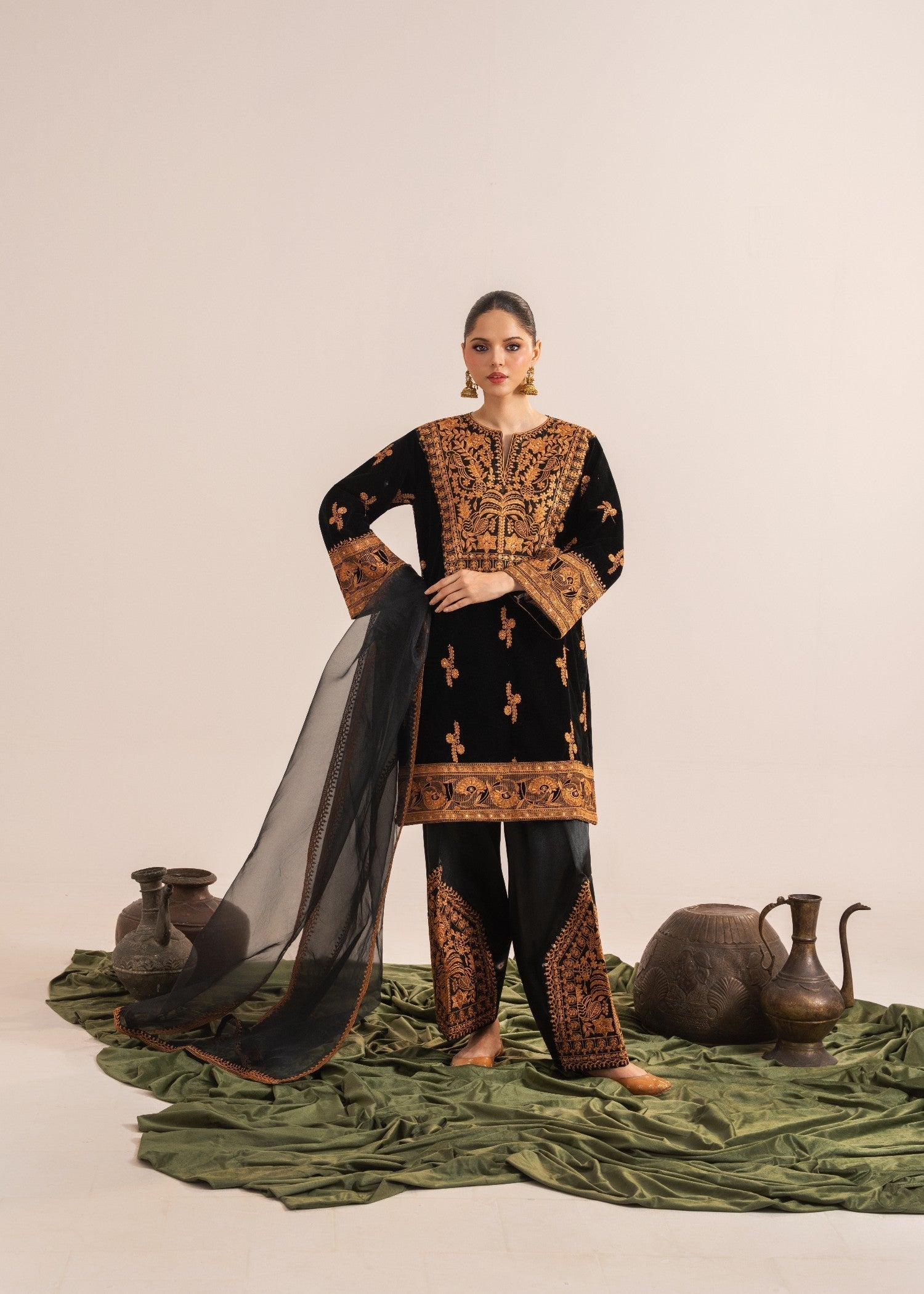 Rajdulari Kangana Velvet Women 3pcs