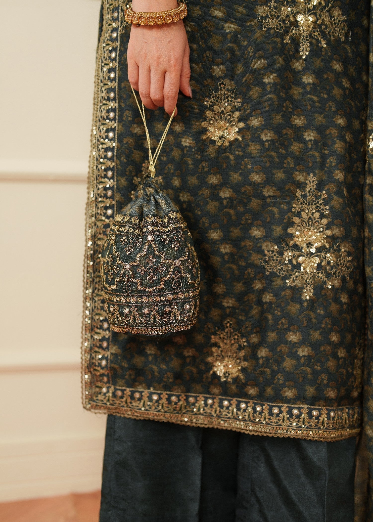 Mohagni LD 01 STITCHED I UNSTITCHED Women 4pcs