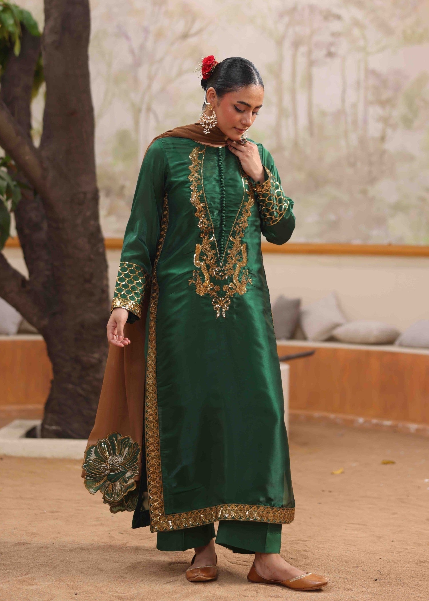 Costumo Amaris Women 4pcs