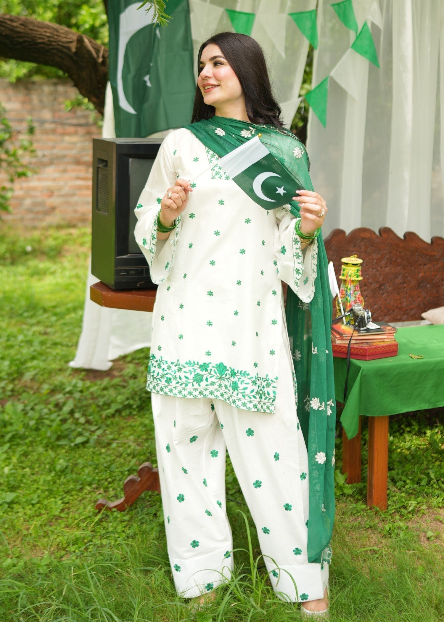 Aster Farshi Shalwar Pakistani Ethnic Lawn Dress Women 3pcs