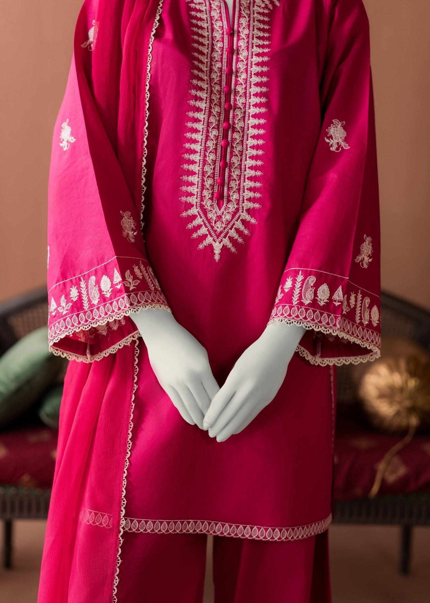 Zaira and Mahnoor Sera Farshi Set Women 3pcs