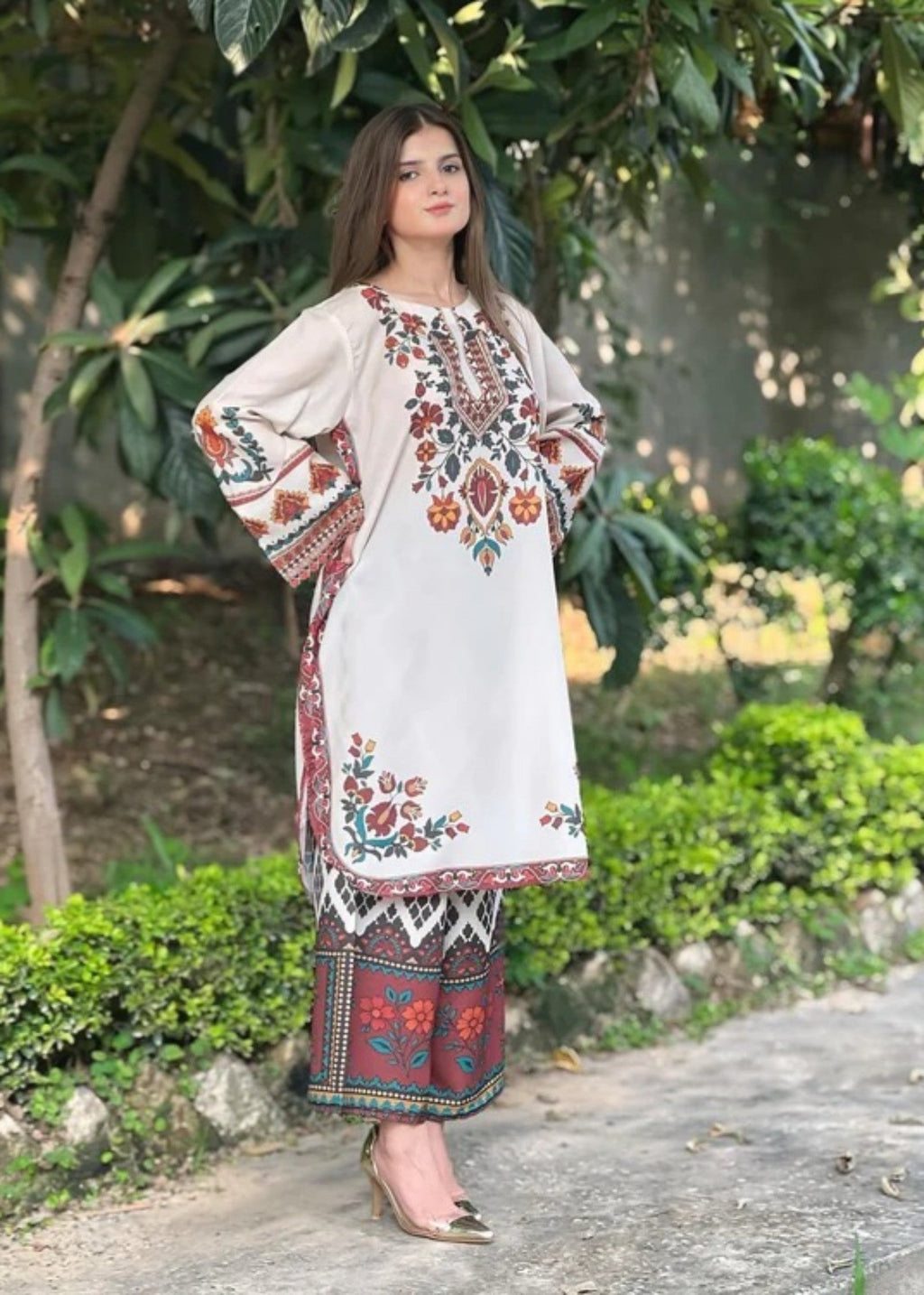 Chaudhary Arts Momina Women 2pcs