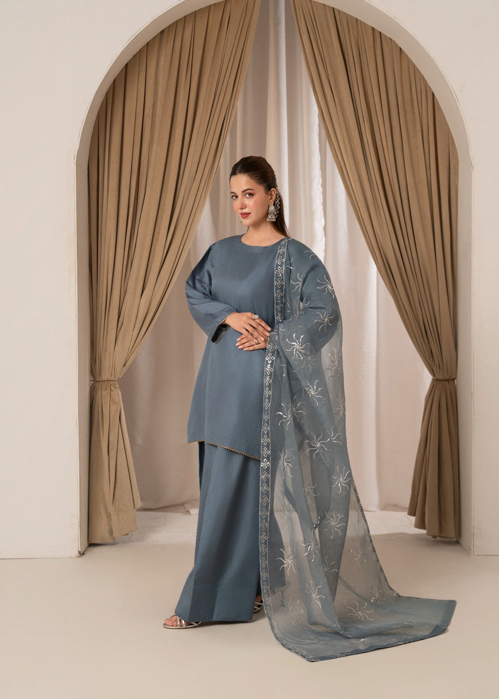 Gulle Eida Farshi Shalwar Women 3pcs