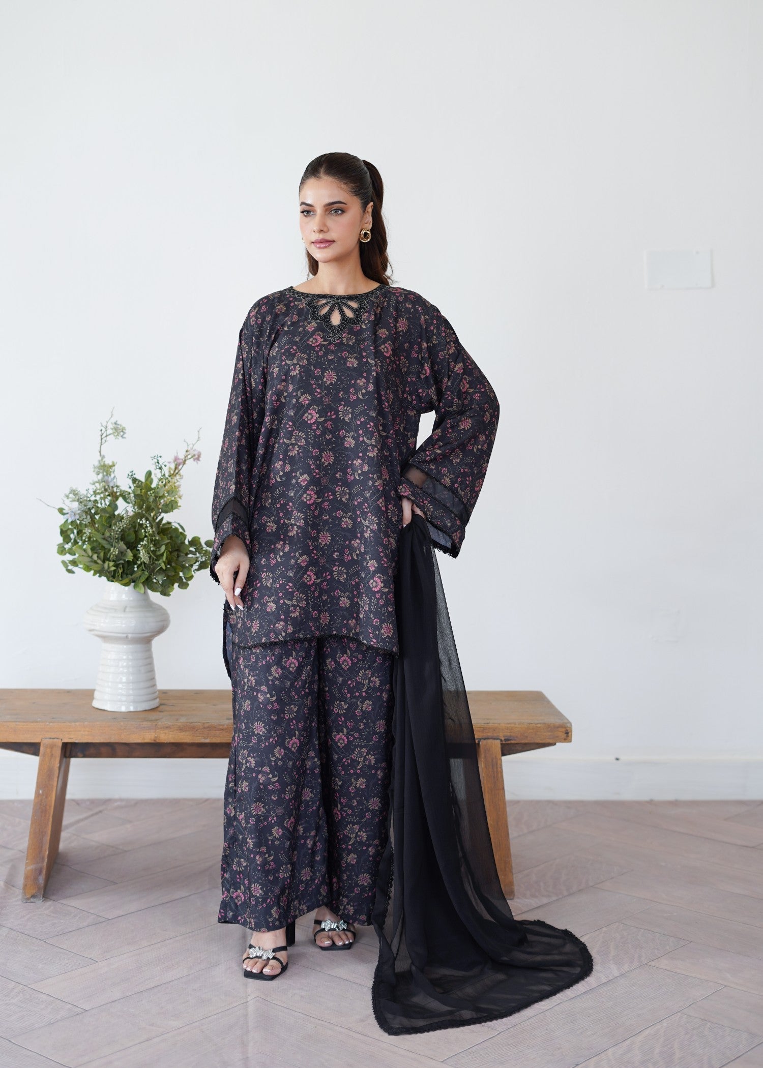 Mohagni GM 04 STITCHED Women 3pcs