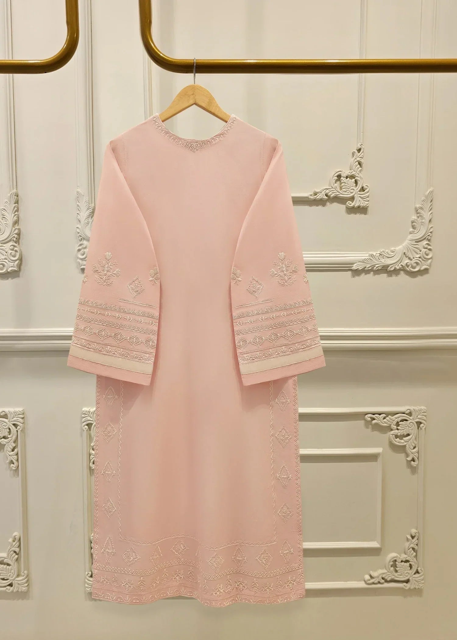 Agha Noor Embroidered Cambric Suit S112407 Baby Pink Women 2pcs