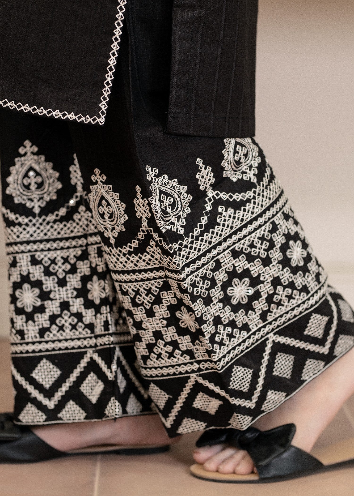 Flutterby Avery bk Women 2pcs