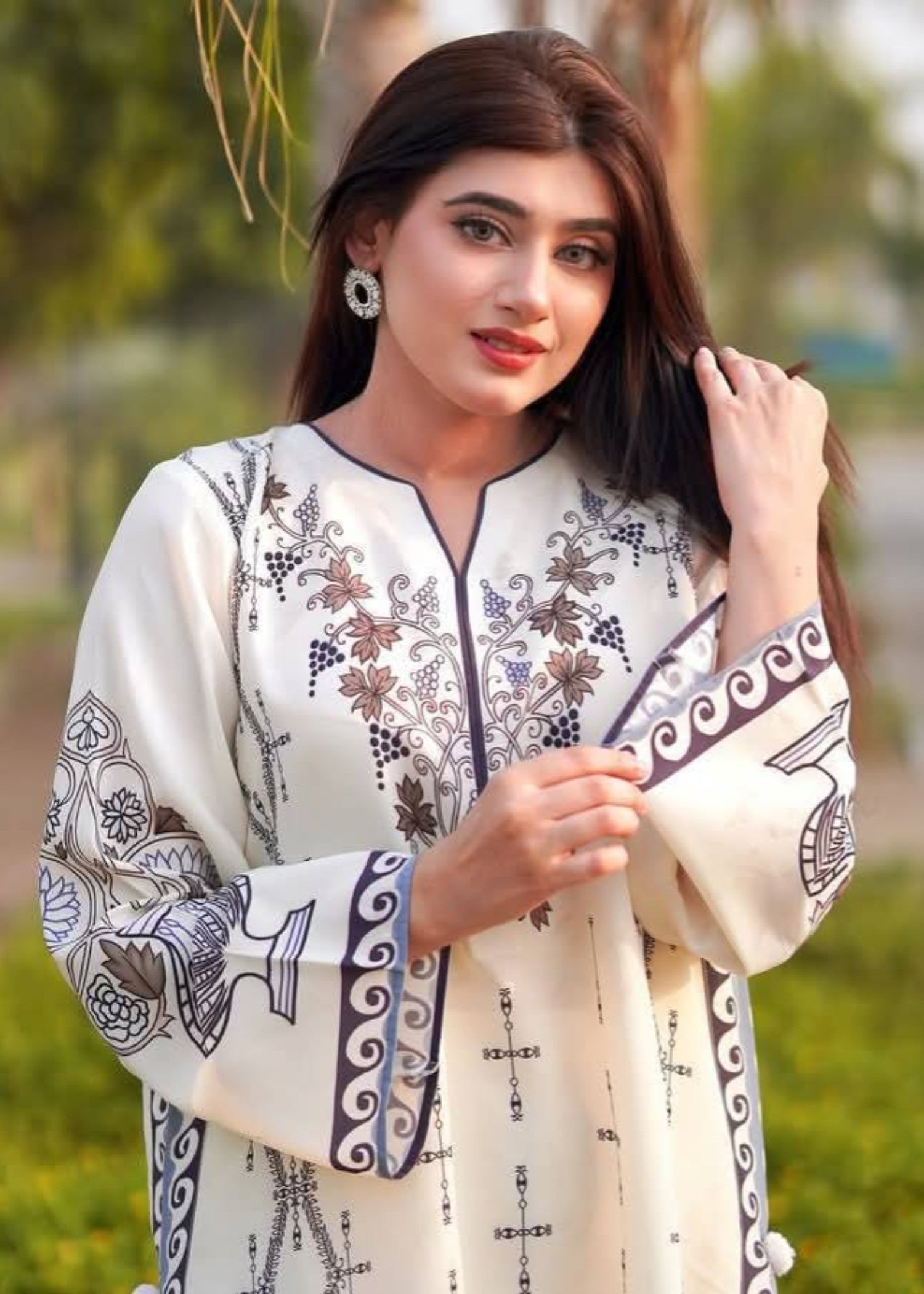 Ayat Amal Official Koh e Noor Women 2pcs