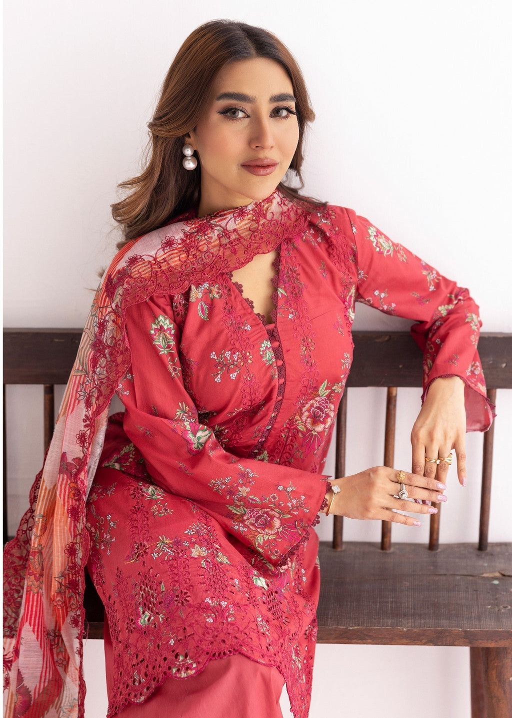 Aik Pret Gulzaar 25 Women 3pcs