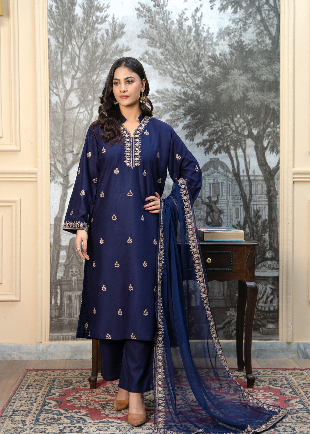 Fabric Garden Crowned Blue EMB Women 3pcs