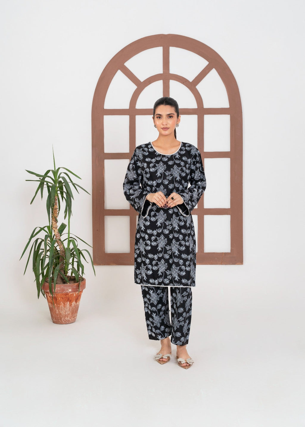Stylish Collection GULAAB BLACK Women 2pcs