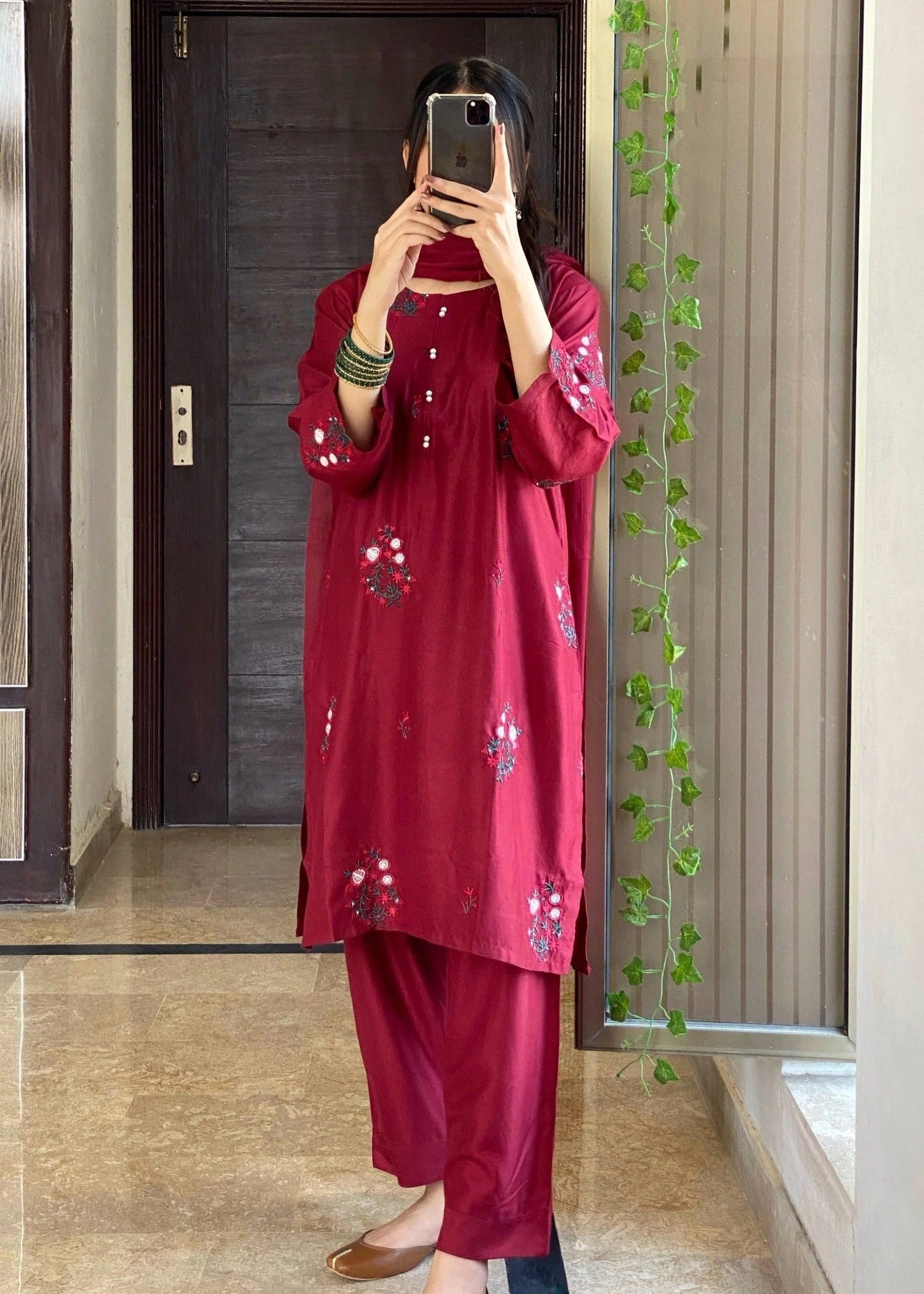 Chaudhary Arts Tulip Embroidered (Mehroon) Women 2pcs