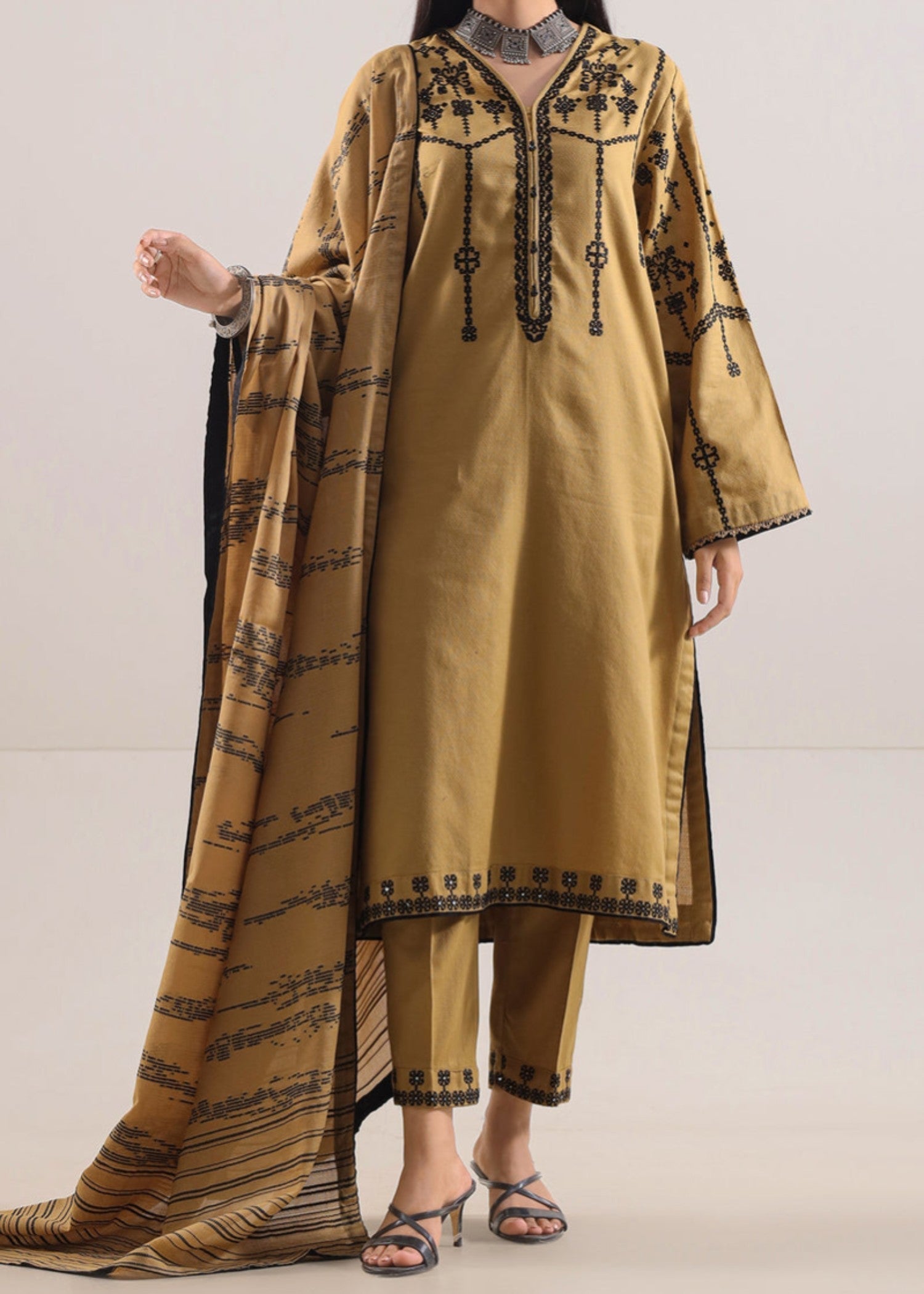 Saya Luxury Pret Embroidered Cotton Jacquard Stitched W3LP 067 Women 3pcs