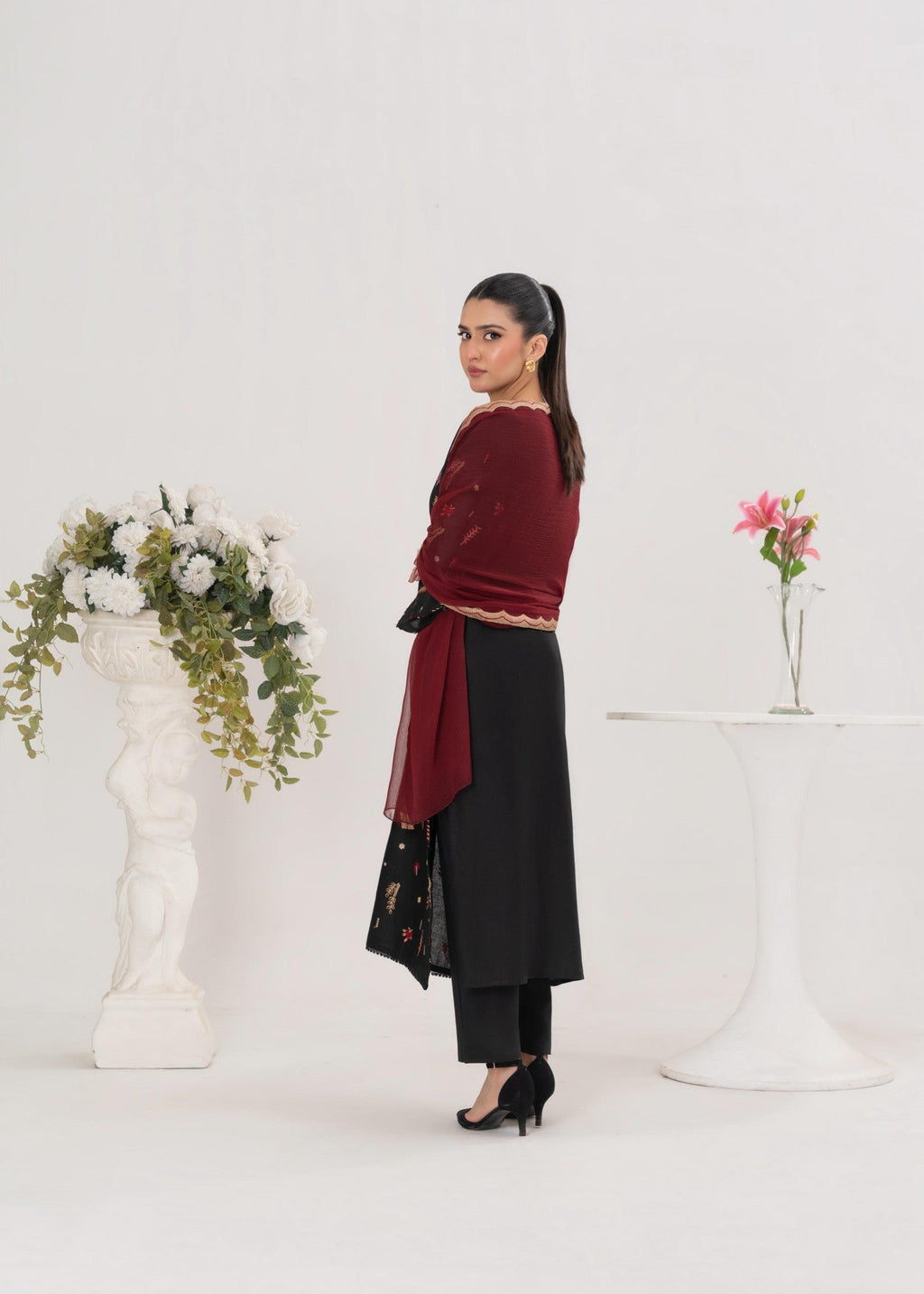 Stylish Collection DREAM EMBROIDERED Women 3pcs