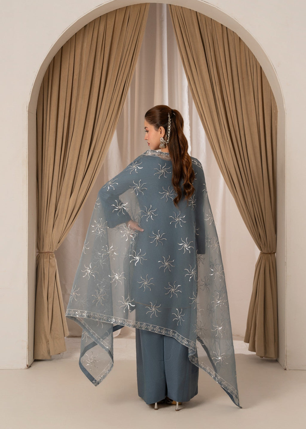 Gulle Eida Farshi Shalwar Women 3pcs