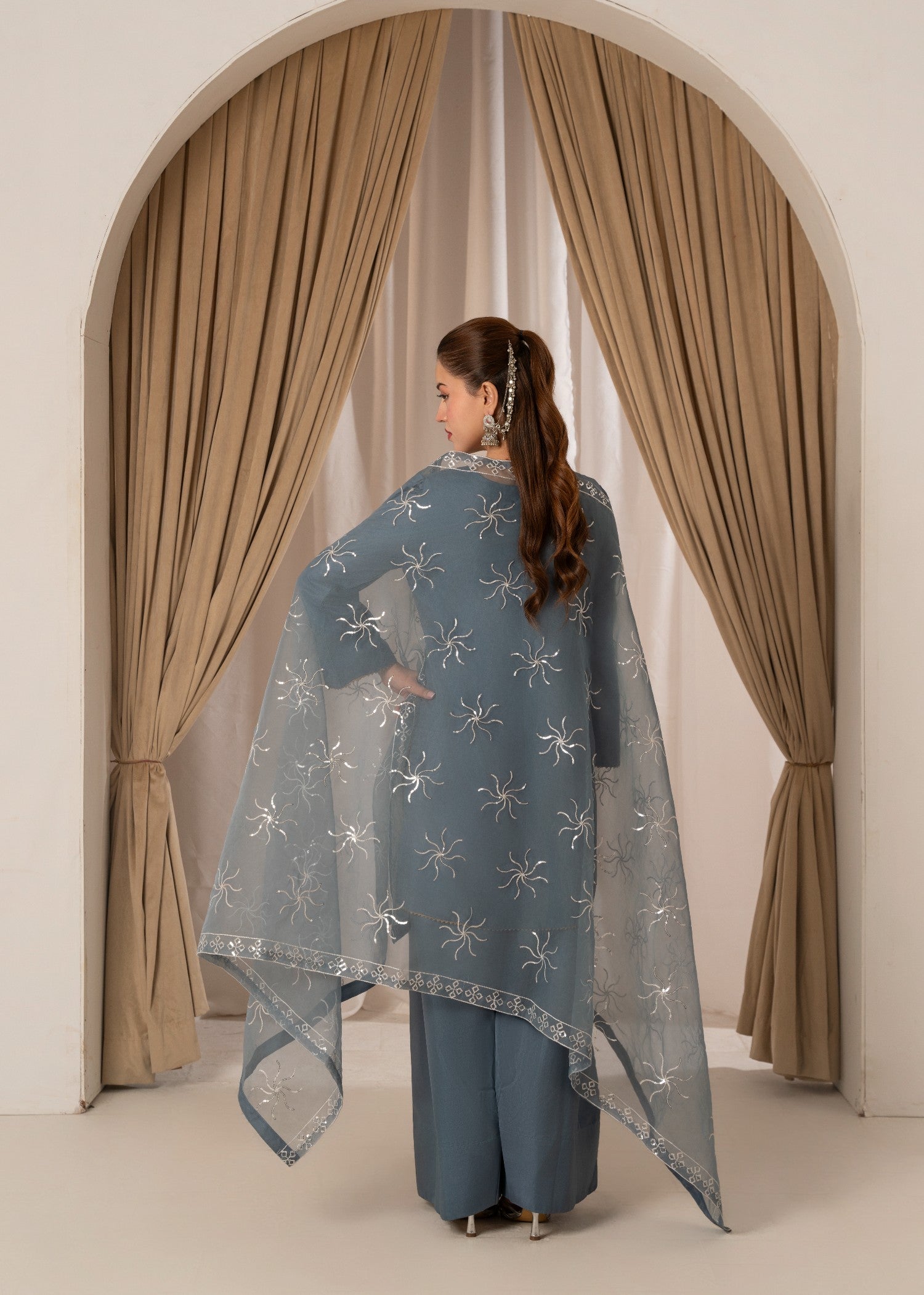 Gulle Eida Farshi Shalwar Women 3pcs