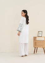 Stylish Collection EMBELLISH WHITE Women 2pcs