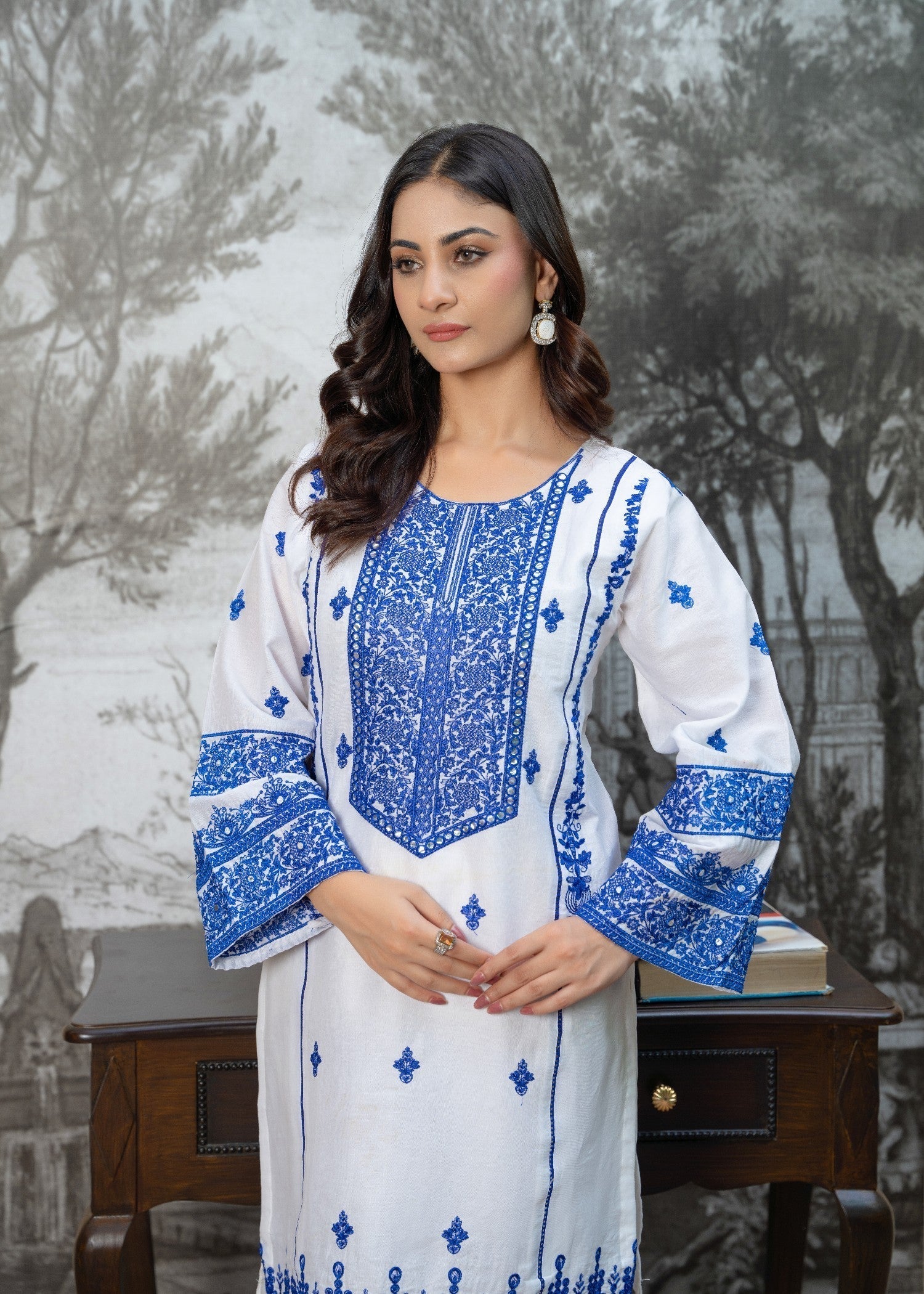 Fabric Garden Imperial White EMB Women 3pcs