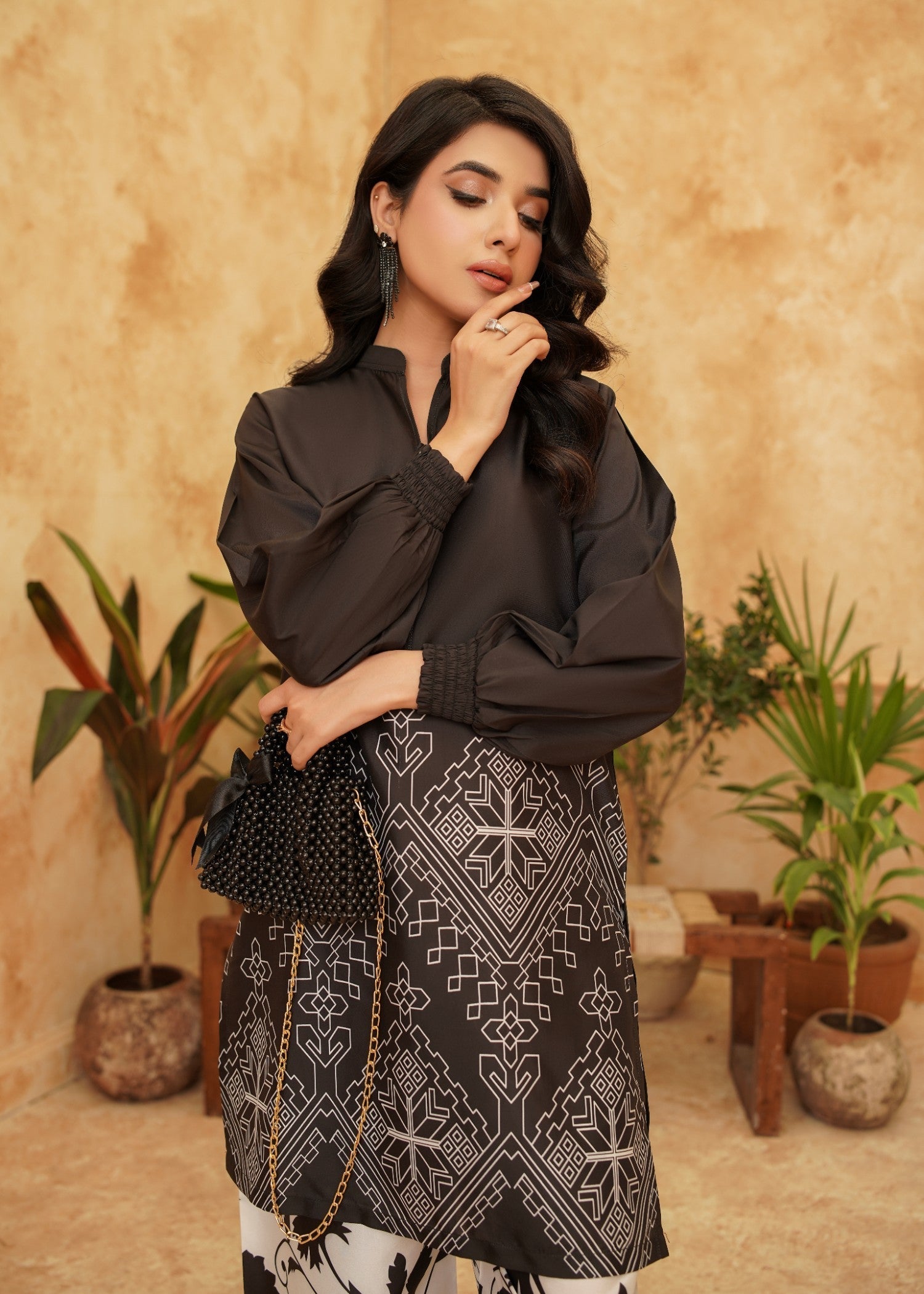 WearCuckoos Mughlia Women 2pcs