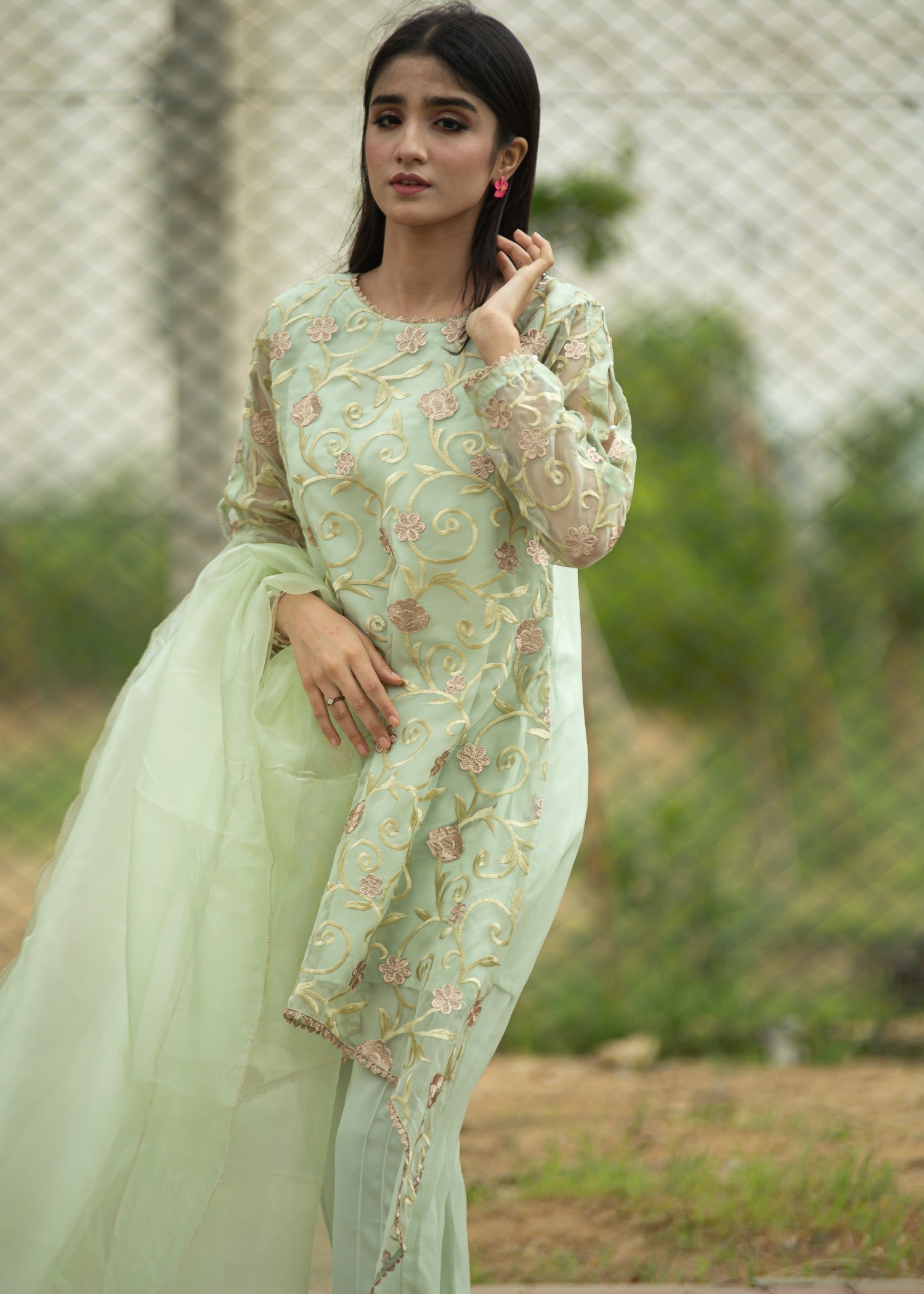 Hayati Collections Organza Suit – Embroidered |Tea Green Women 3pcs