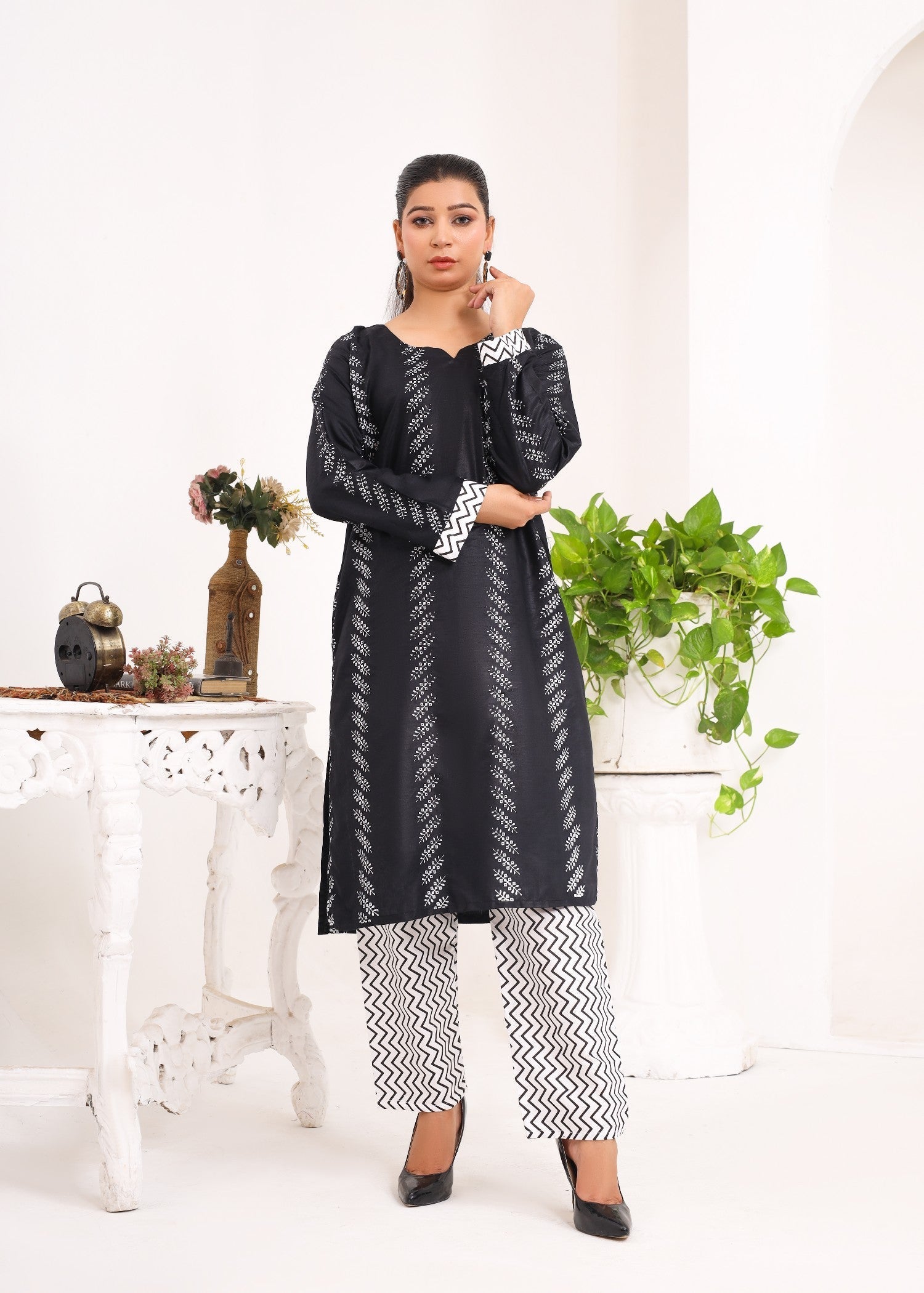 Libaas E Khaas Noorline Black Women 2pcs